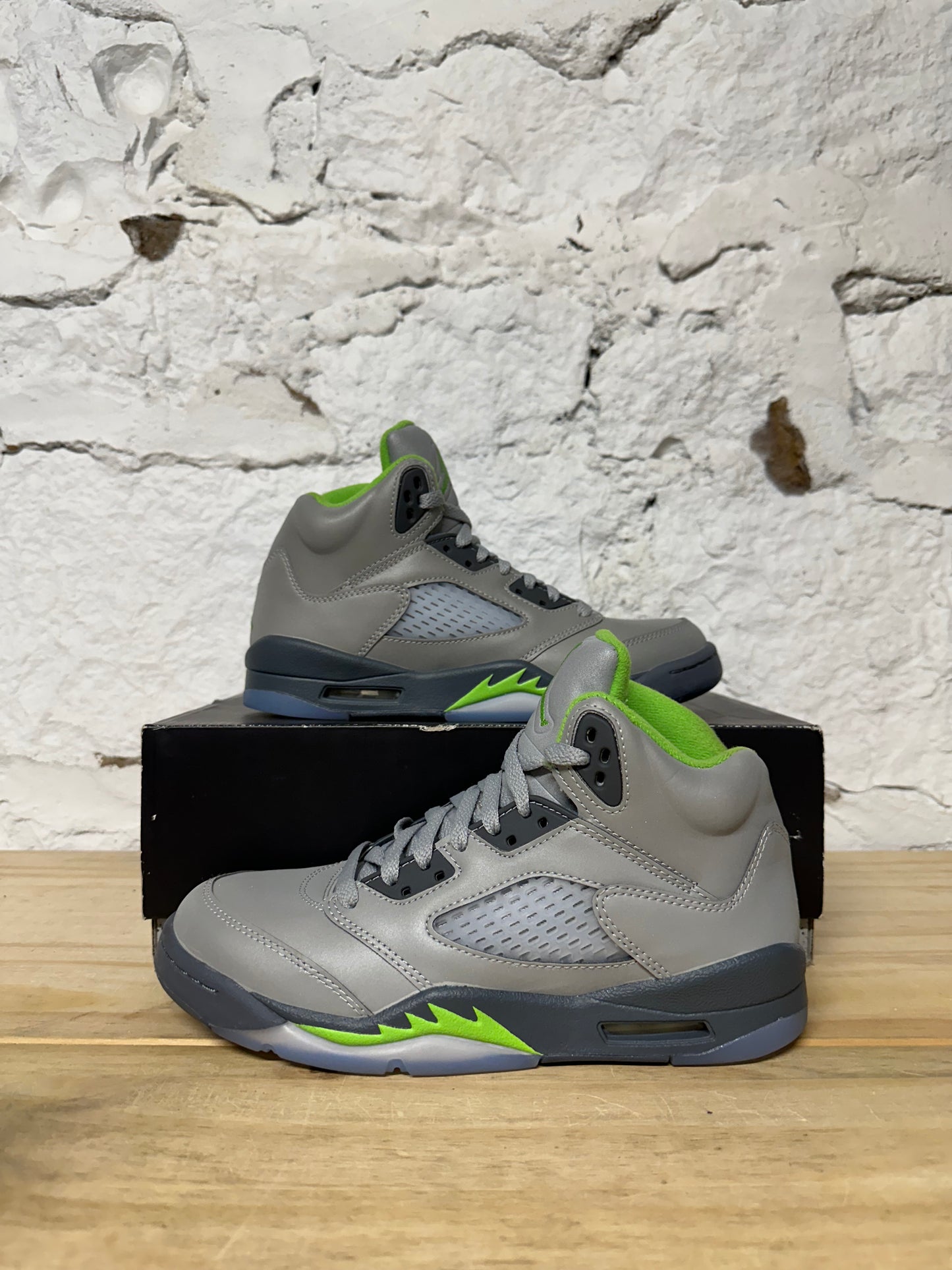 Air Jordan 5 Green Bean Sz 6Y