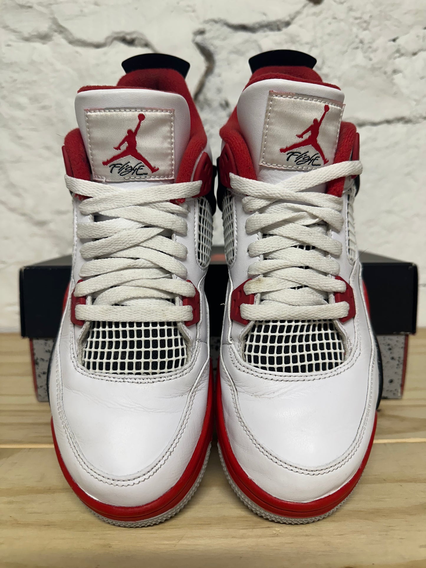 Air Jordan 4 Fire Red Sz 7Y
