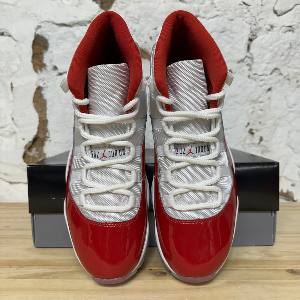 Air Jordan 11 High Cherry (2022) Sz 9 DS
