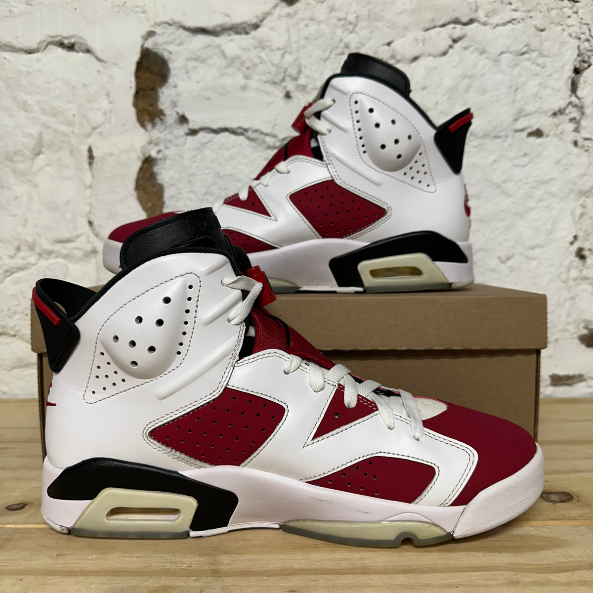 Air Jordan 6 Carmine (2021) Sz 9.5
