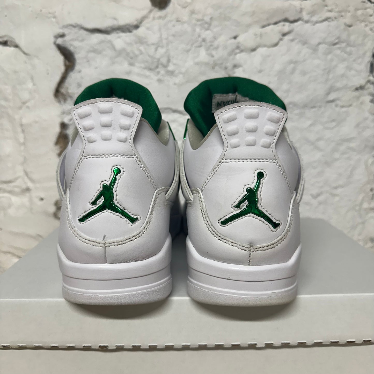 Air Jordan 4 Metallic Green Sz 10.5