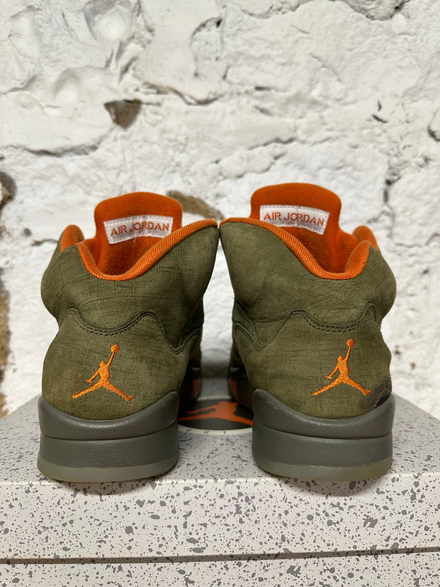 Air Jordan 5 Olive Sz 9