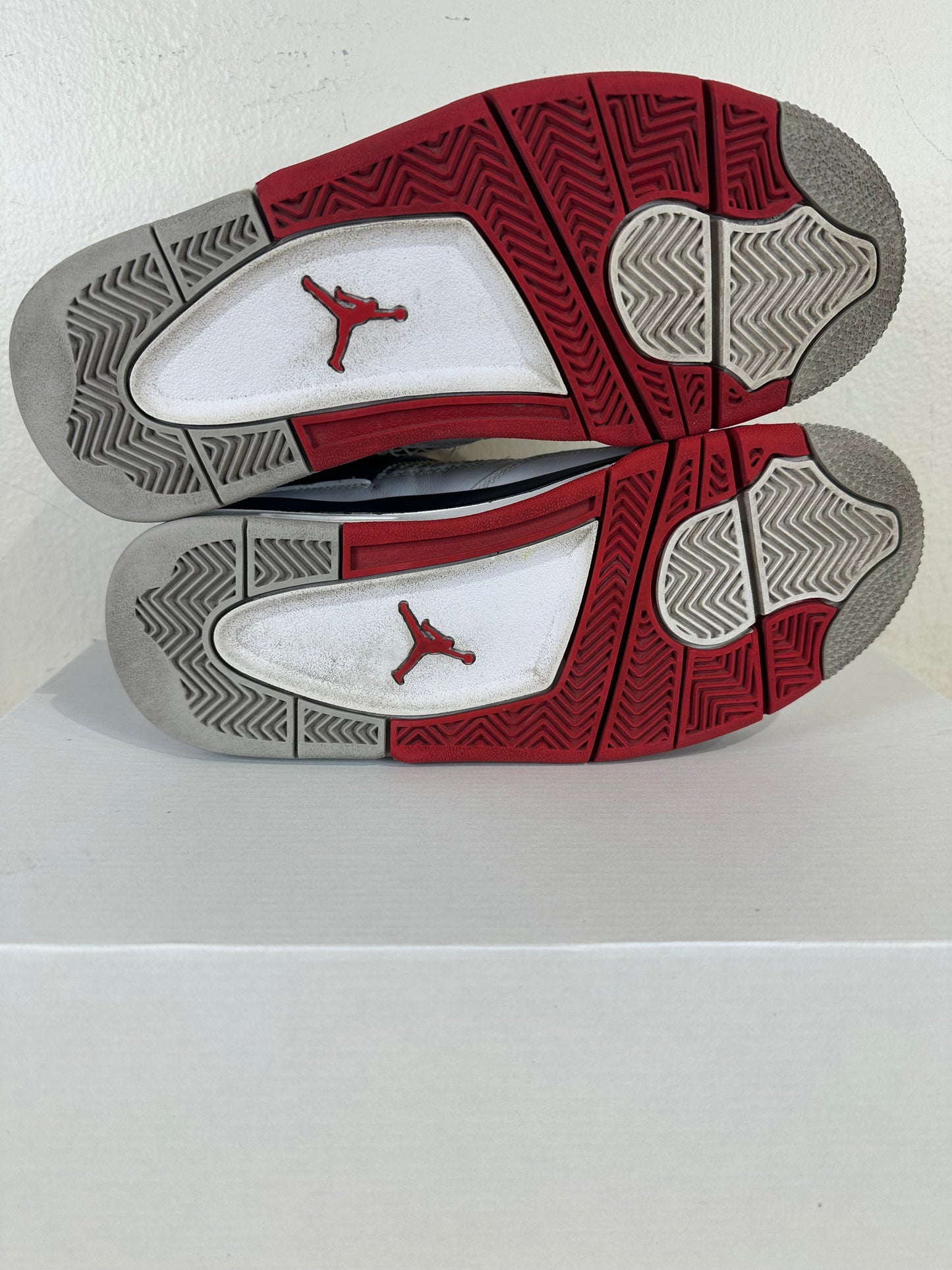 Air Jordan 4 Fire Red (2020) Sz 6.5Y