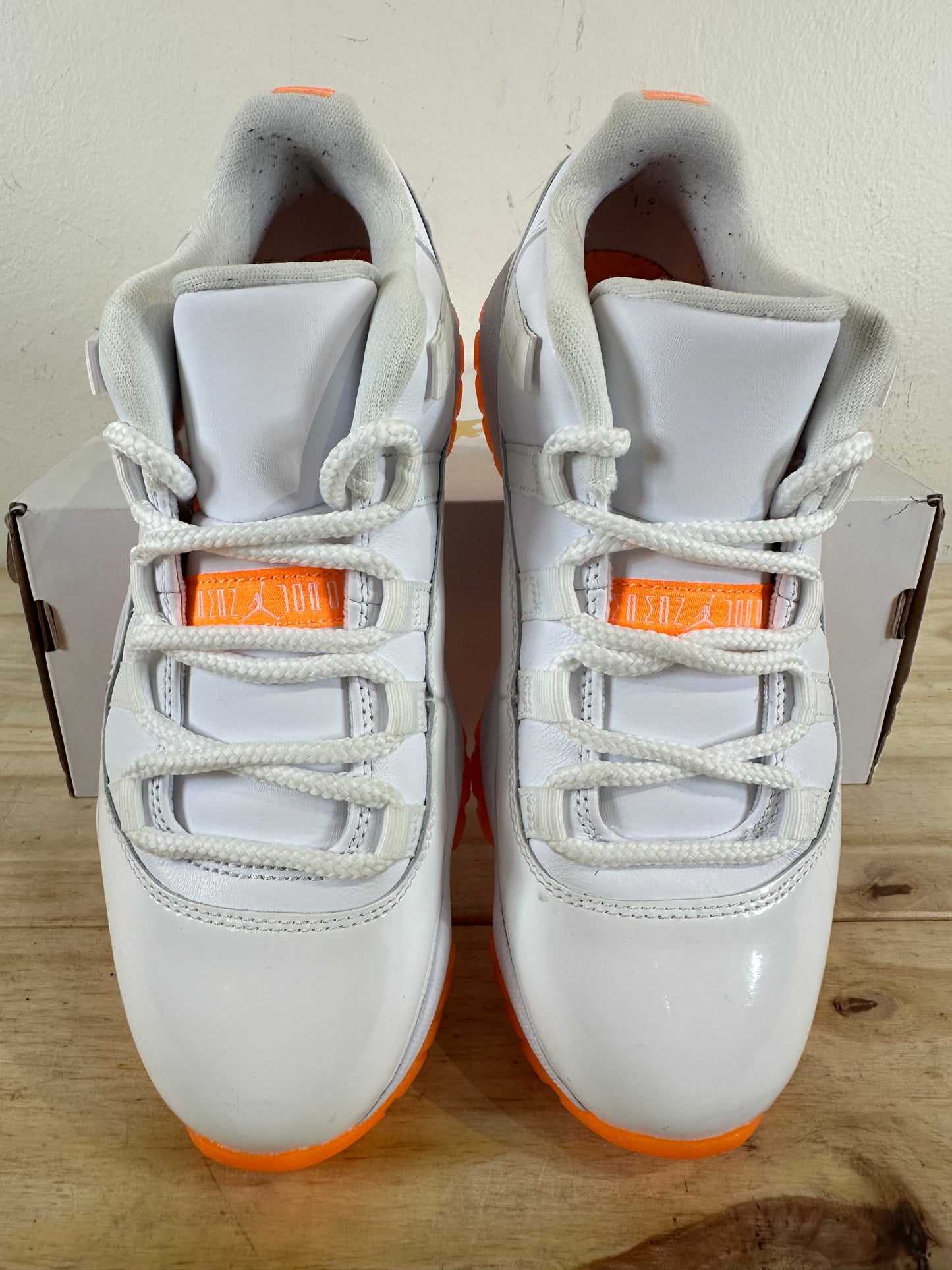 Air Jordan 11 Low Citrus (2021) Sz 6.5Y(8W)