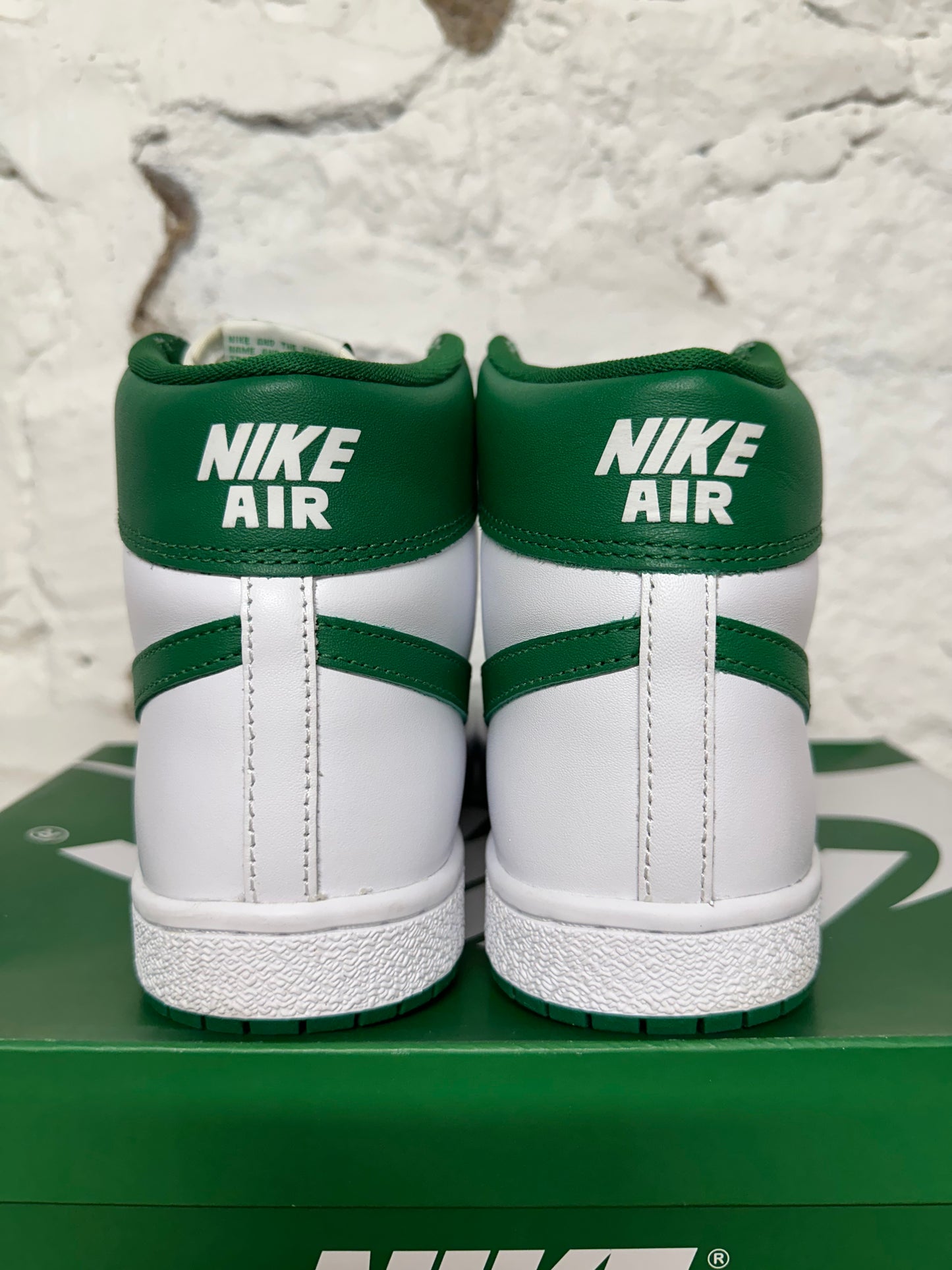 Air Jordan Air Ship Pine Green Sz 9