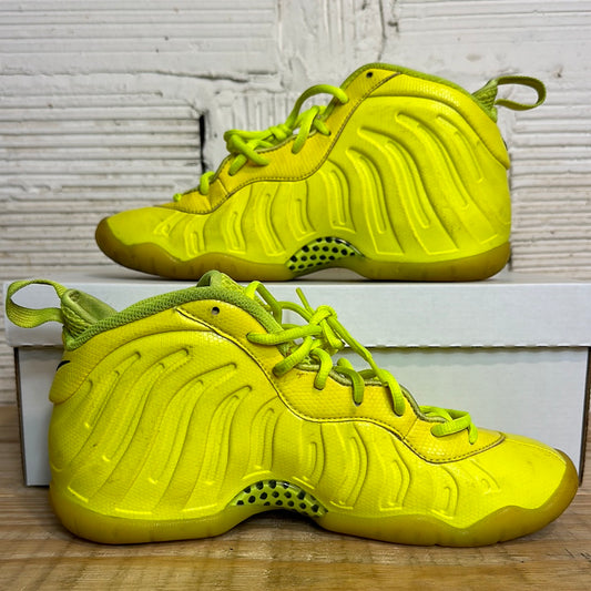 Nike Air Foamposite Pro Volt Sz 7Y