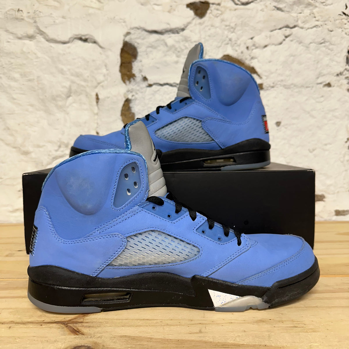 Air Jordan 5 University Blue Sz 11.5
