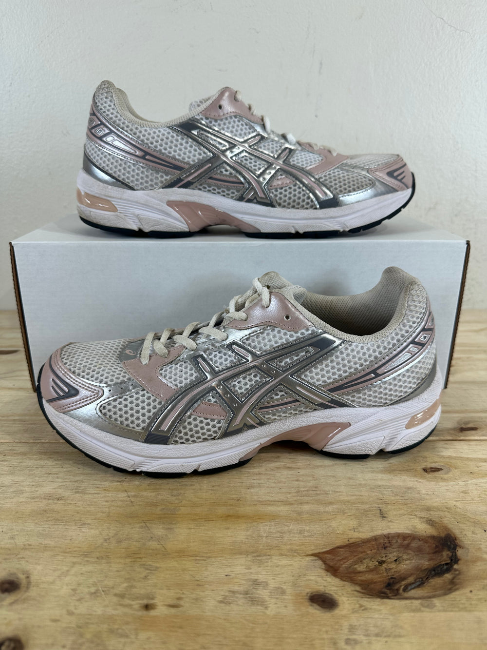 ASICS Gel-1130 White Neutral Pink Sz 8.5(10W)