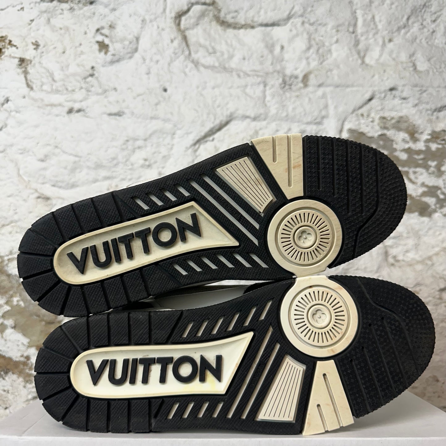 Louis Vuitton Black White Strap Trainer Sneaker Sz 10 (8.5LV) No Box