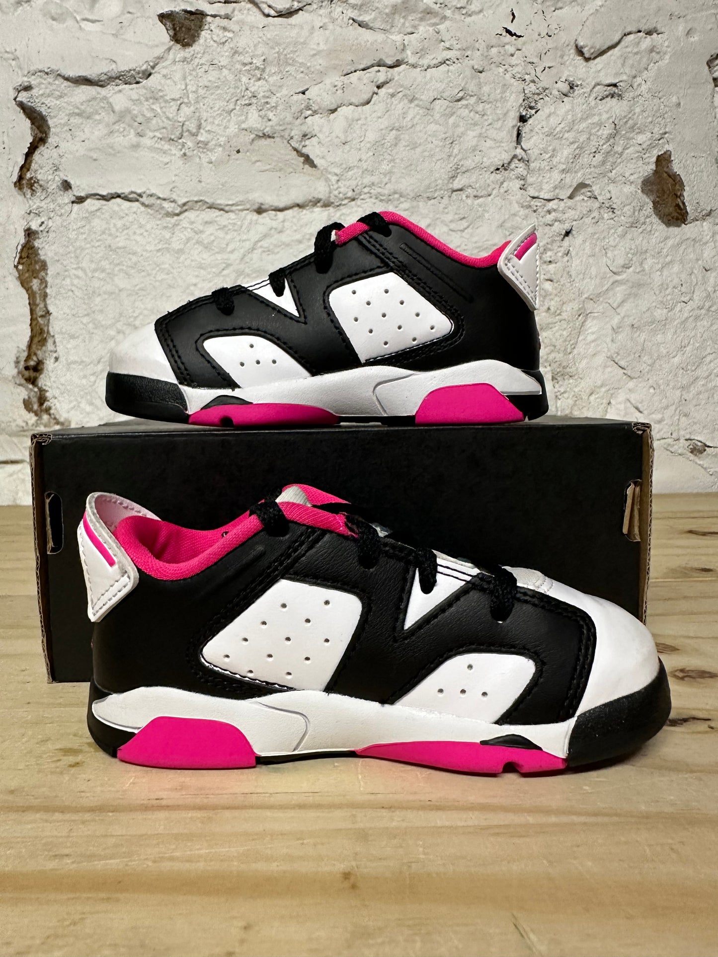 Air Jordan 6 Low Fierce Pink Sz 8C