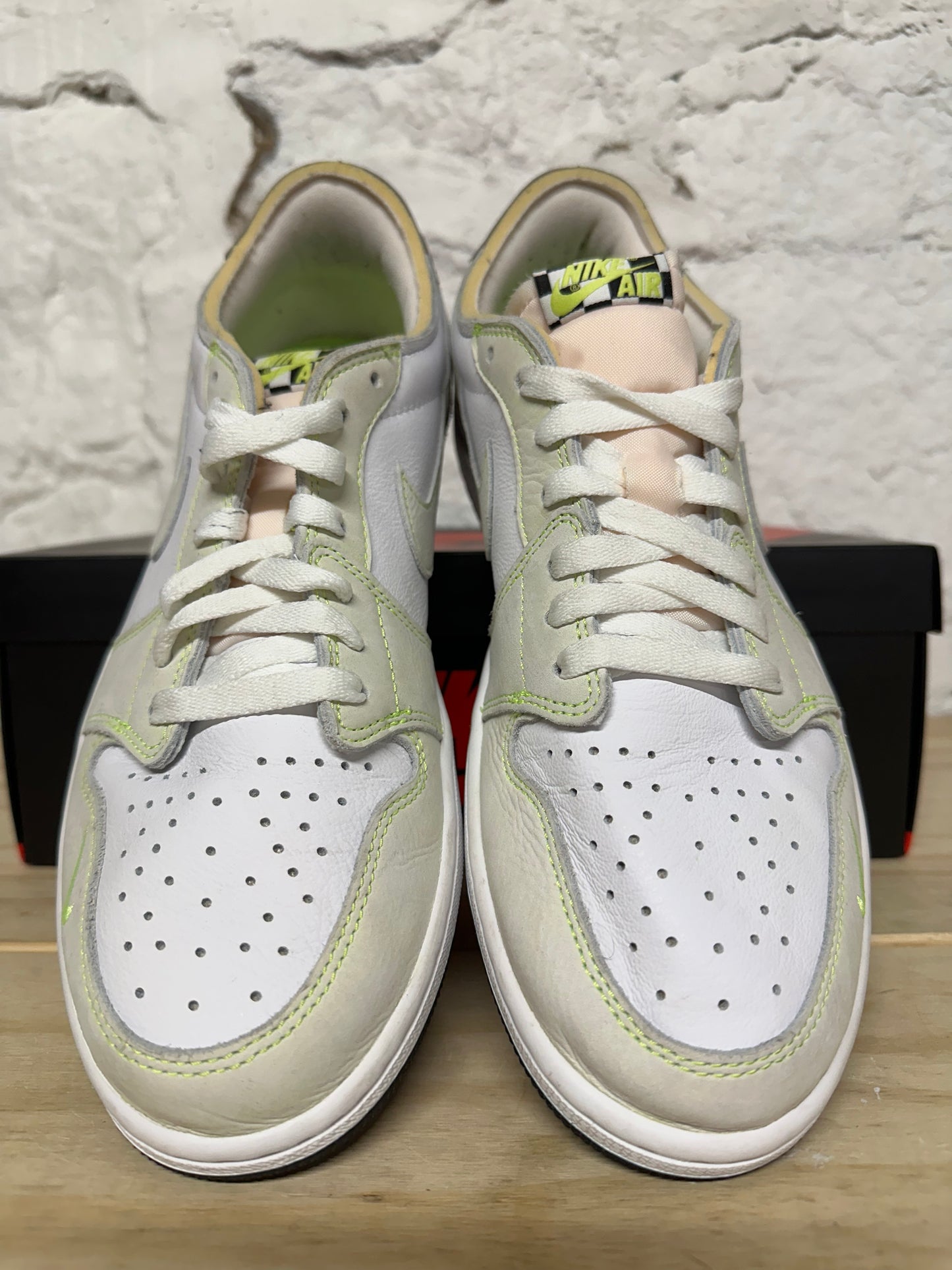 Air Jordan 1 Low Ghost Green Sz 11