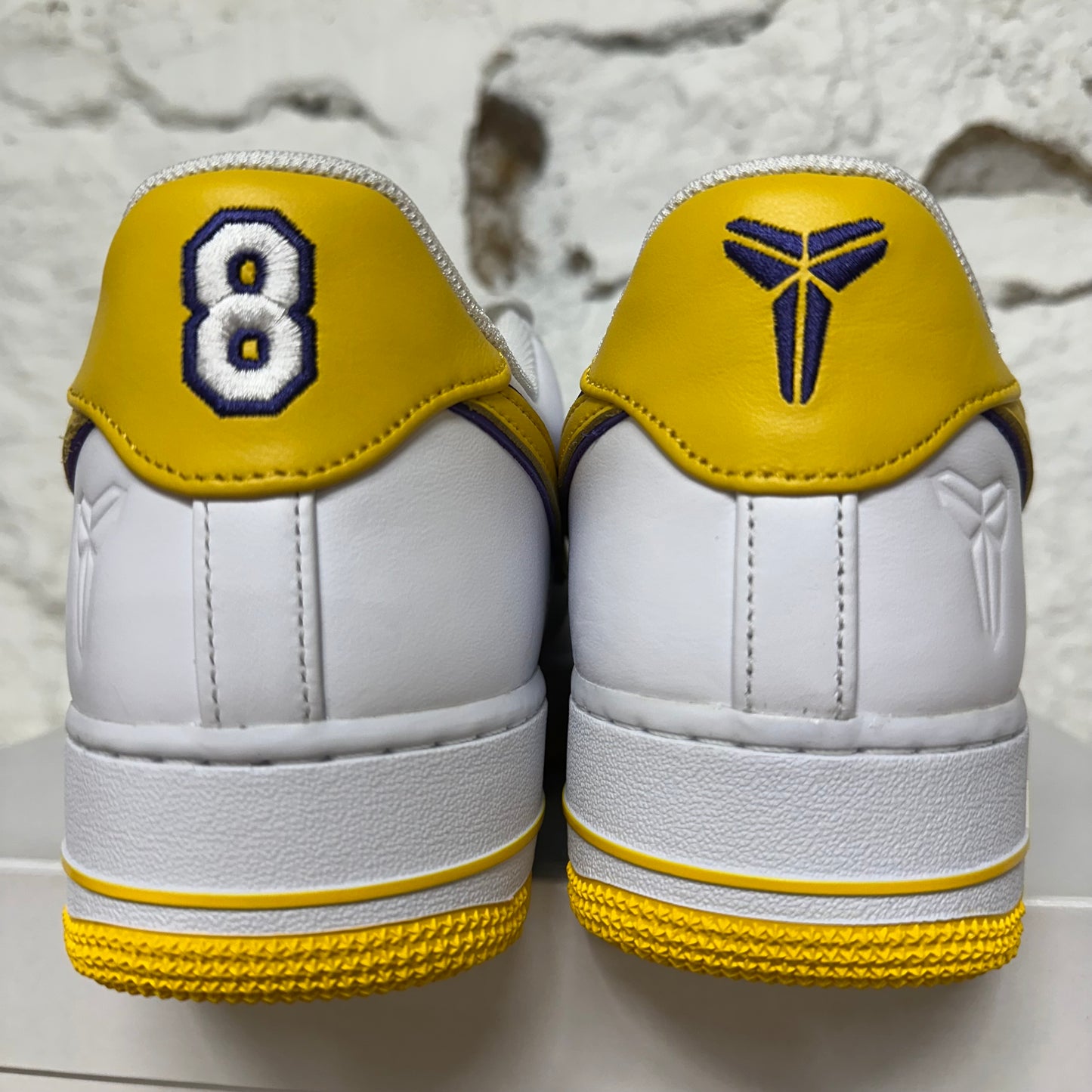 Nike Air Force 1 Low Kobe Lakers Home Sz 11 DS
