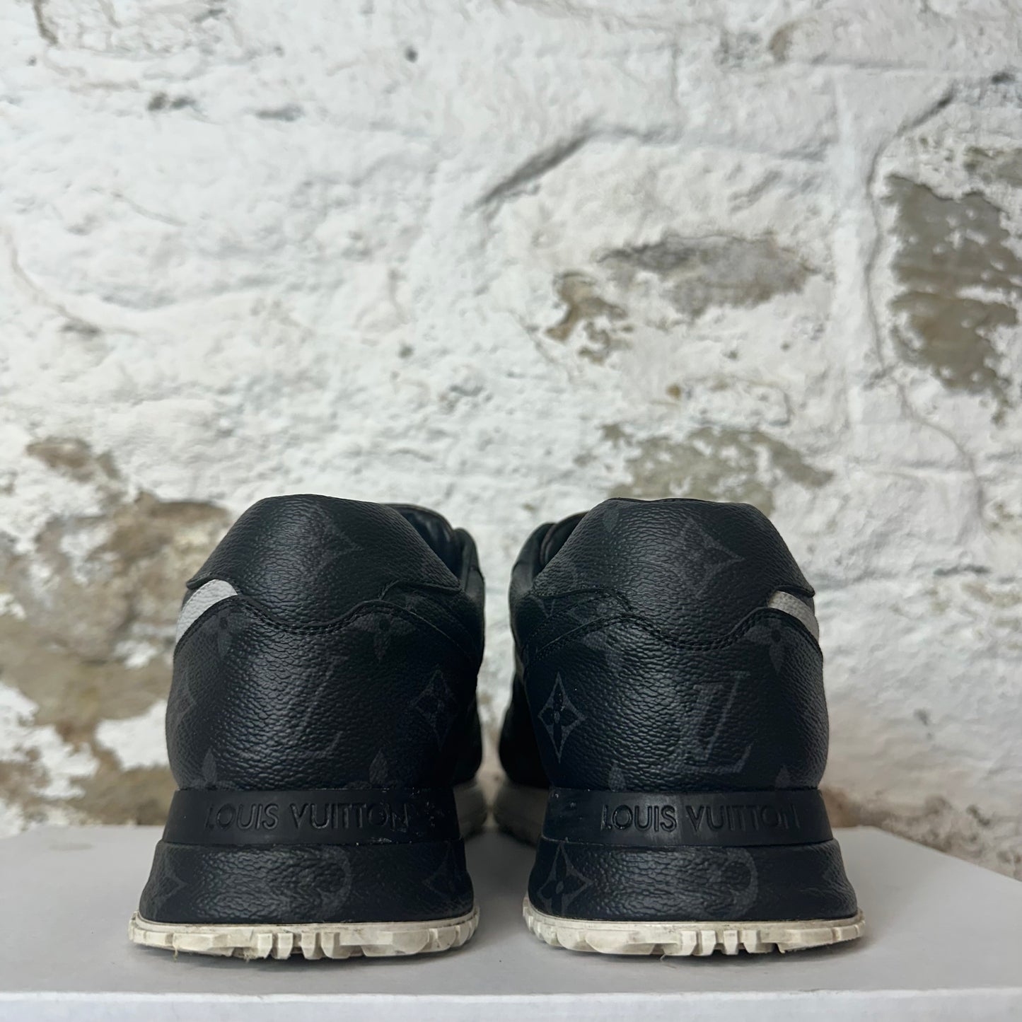 Louis Vuitton Multicolor Monogram Runaway Sneaker Sz 9.5 (8LV)