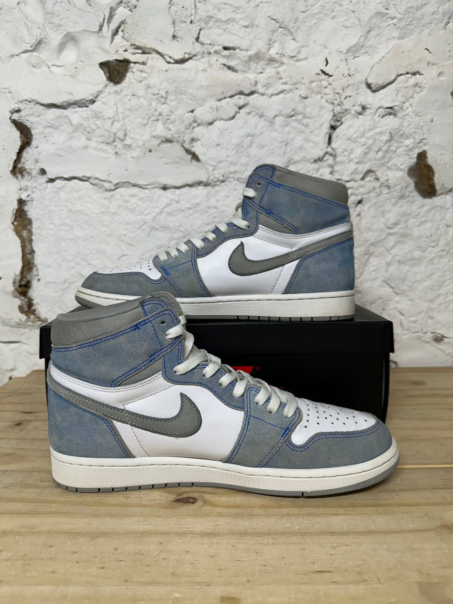 Air Jordan 1 High Hyper Royal Smoke Grey Sz 10.5