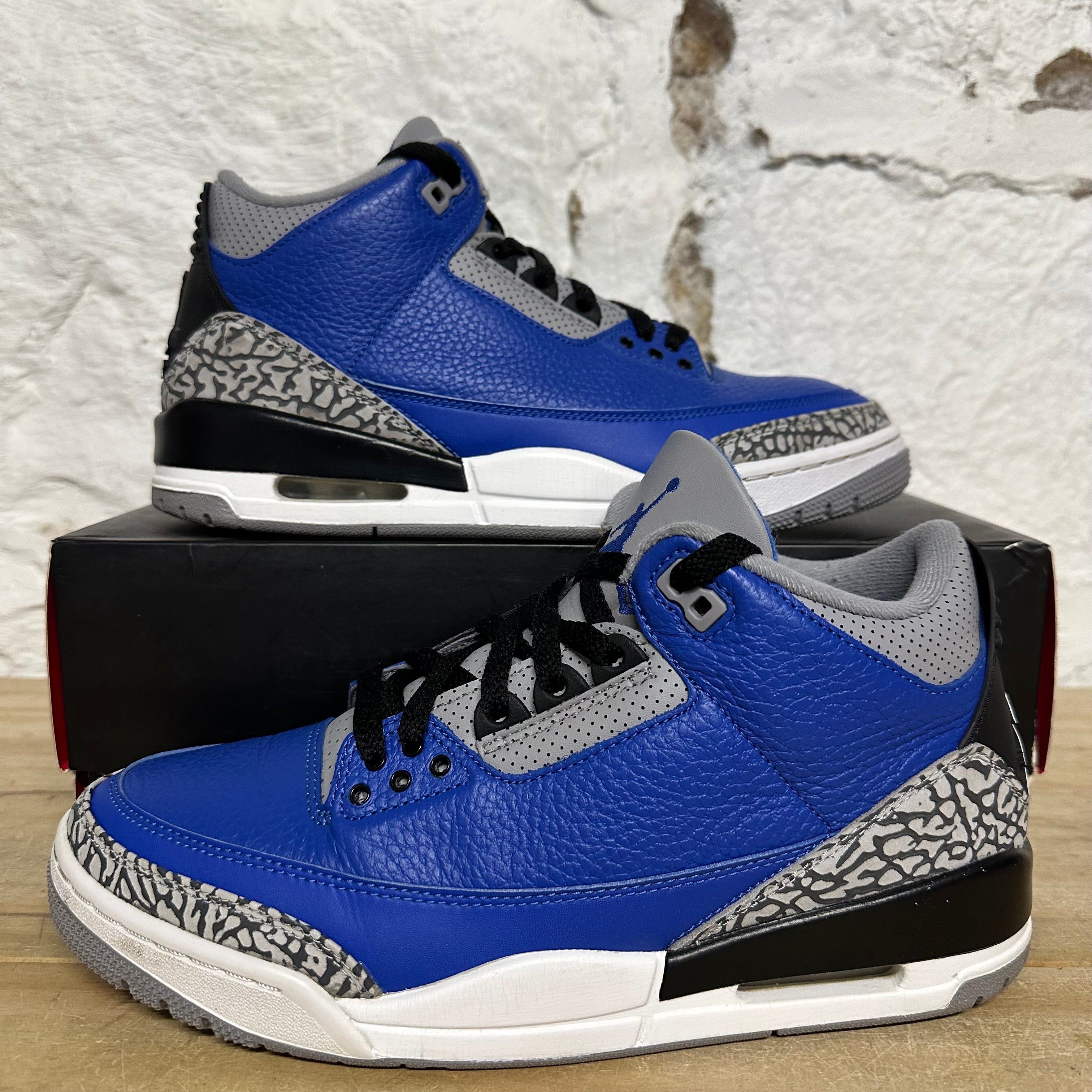 Air Jordan 3 Varsity Royal Sz 9