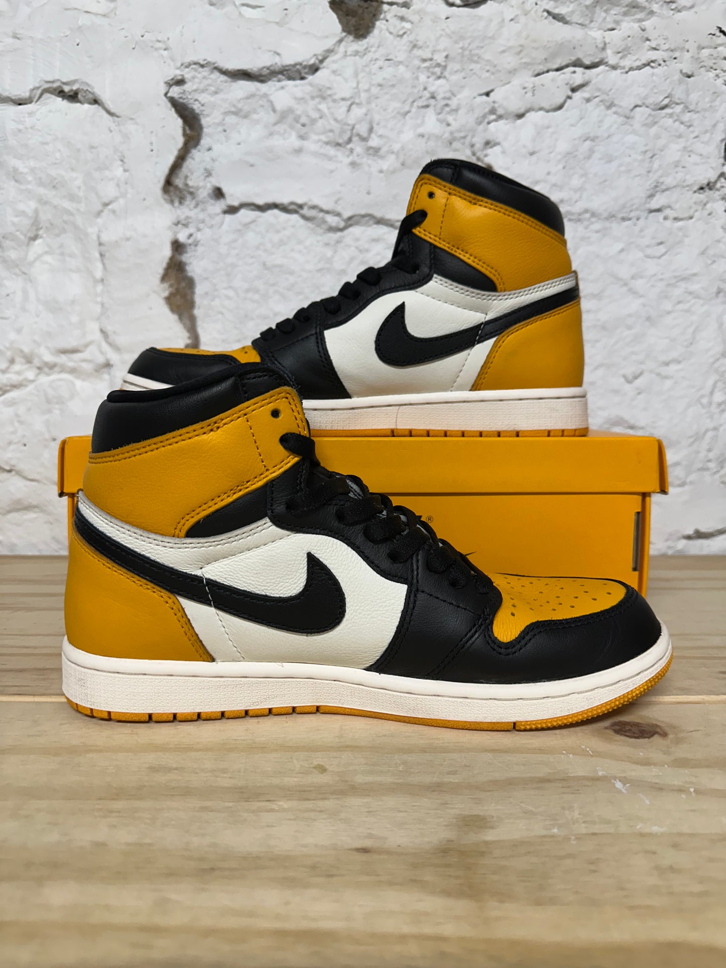 Air Jordan 1 High Taxi Sz 8