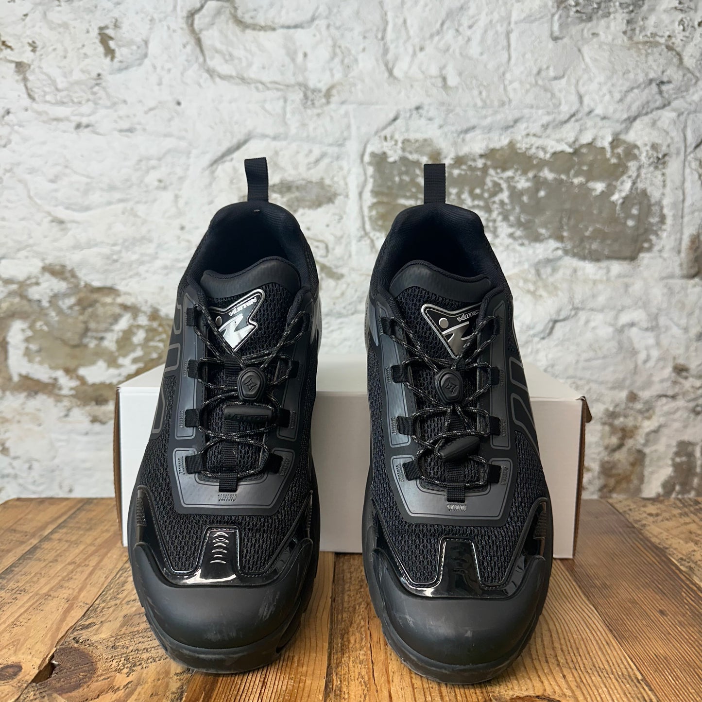 Louis Vuitton Triple Black Tatic Runner Sneaker Sz 10.5 (9LV)