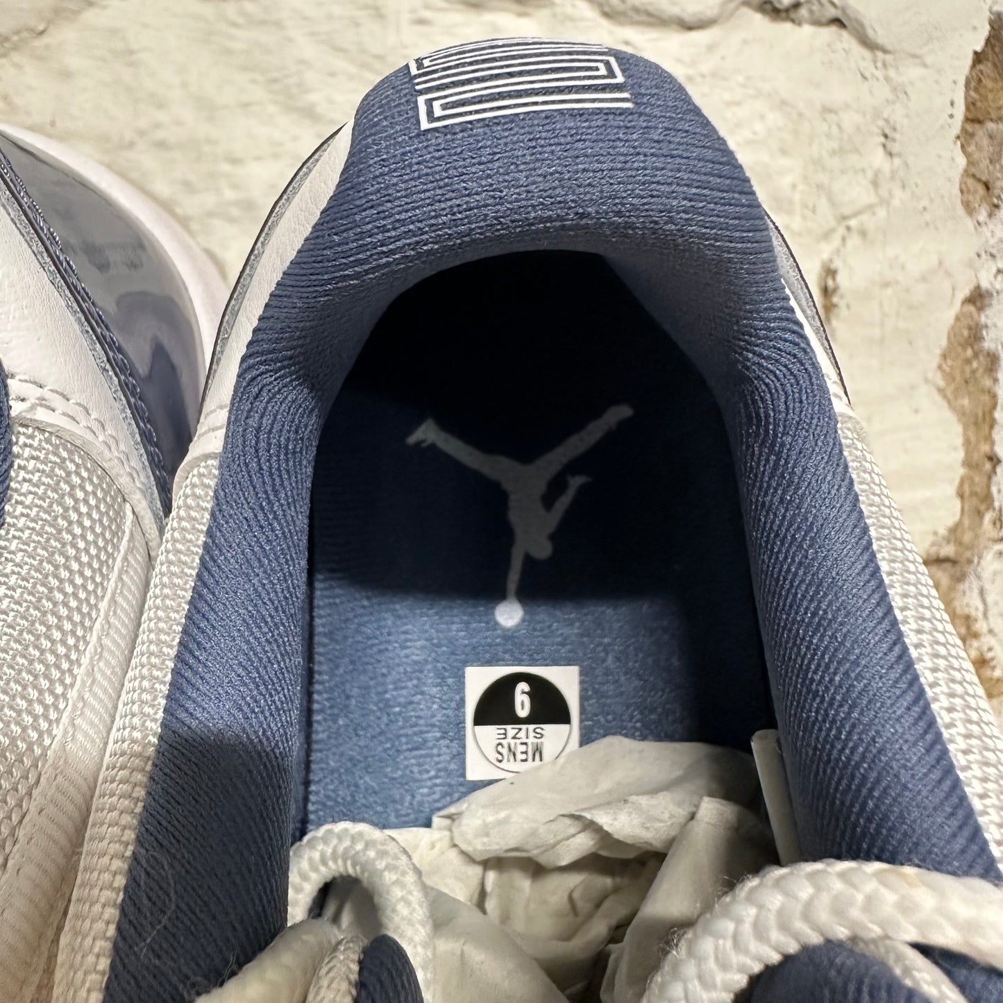 Air Jordan 11 Low Diffused Blue Sz 9 DS