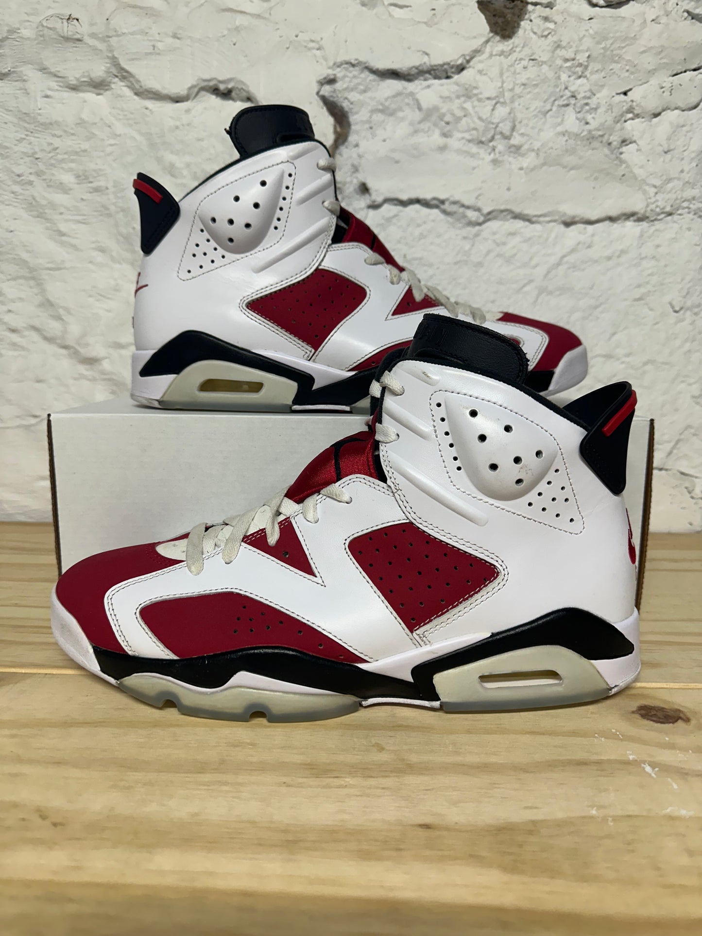 Air Jordan 6 Carmine Sz 10.5