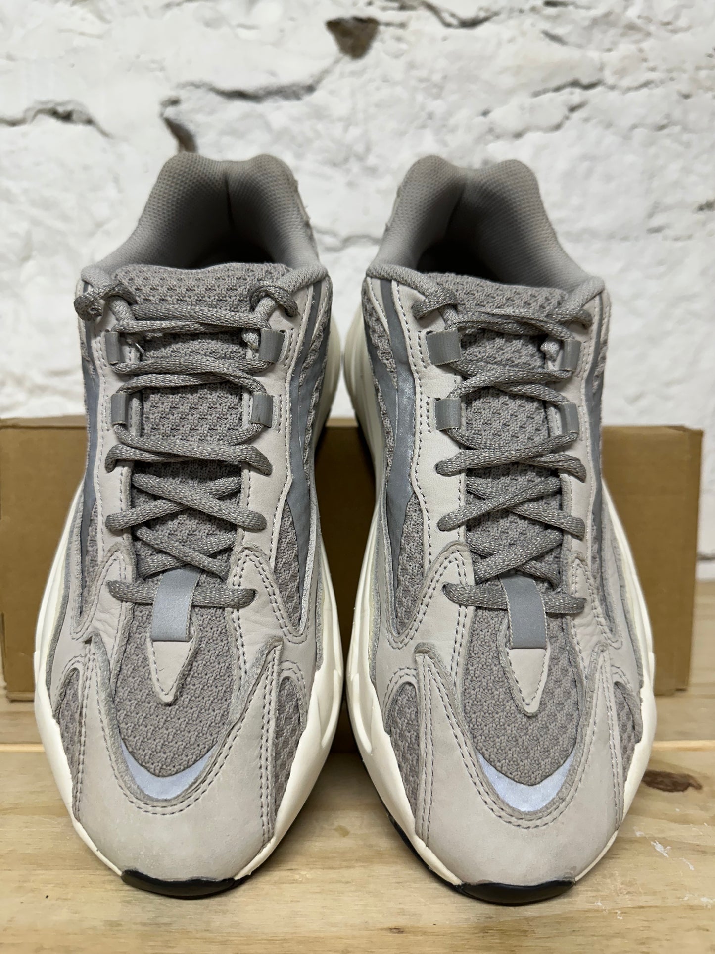Yeezy 700 Static Sz 8