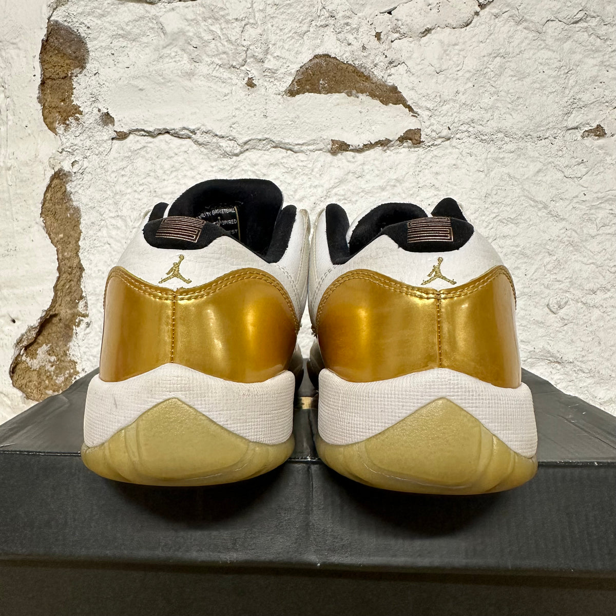 Air Jordan 11 Low Closing Ceremony Sz 7Y