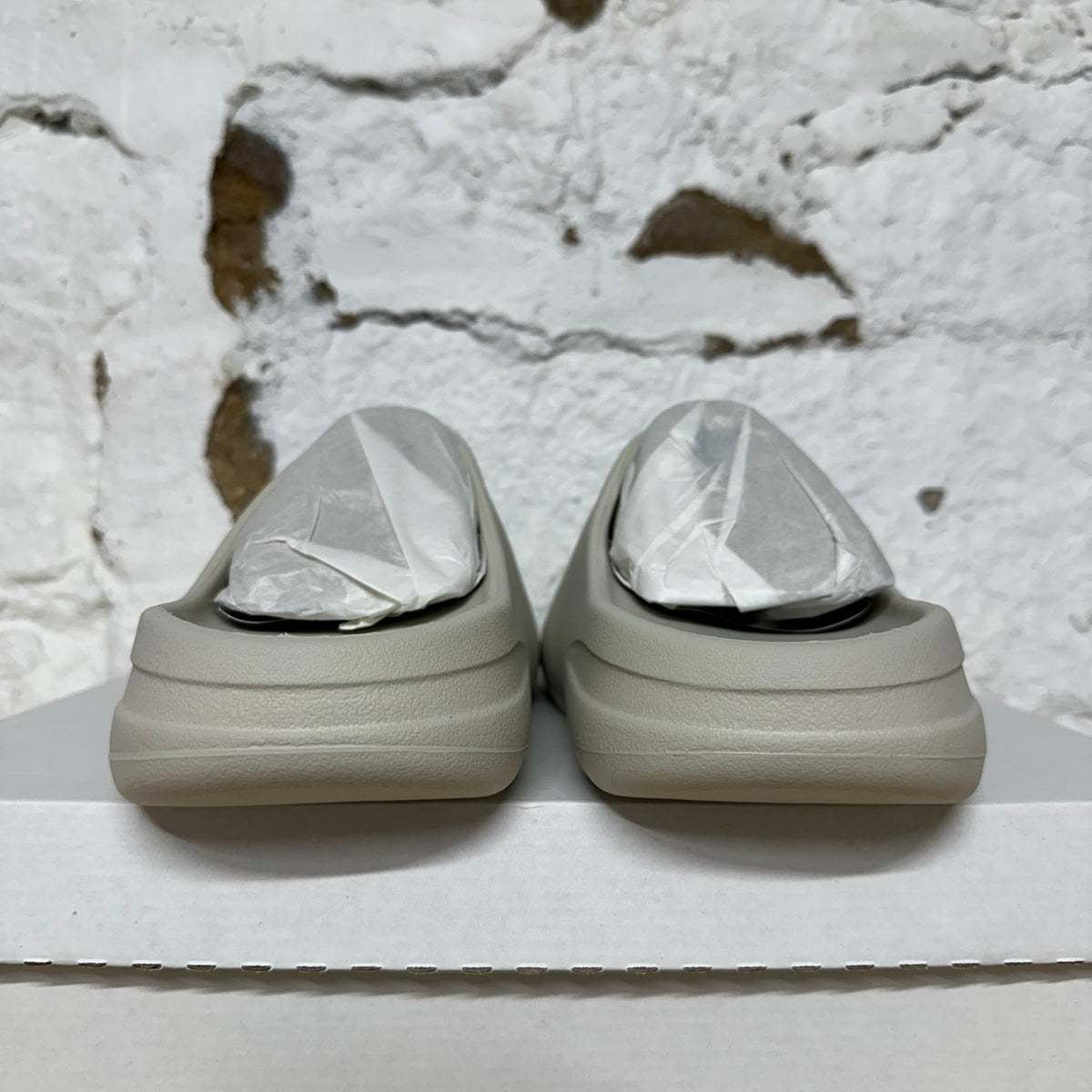 Yeezy Slide 01 Cream Sz 8 DS