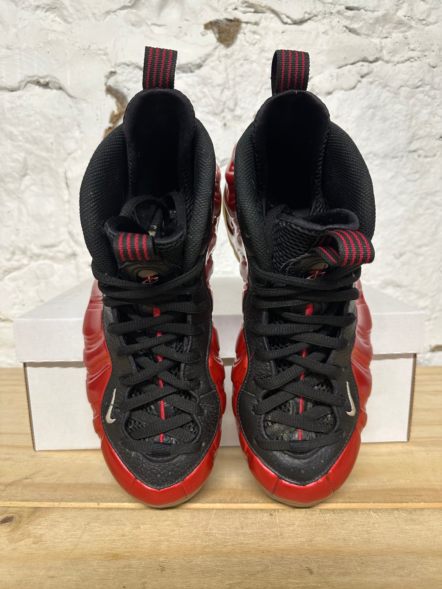 Nike Air Foamposite One Metallic Red Sz 8.5