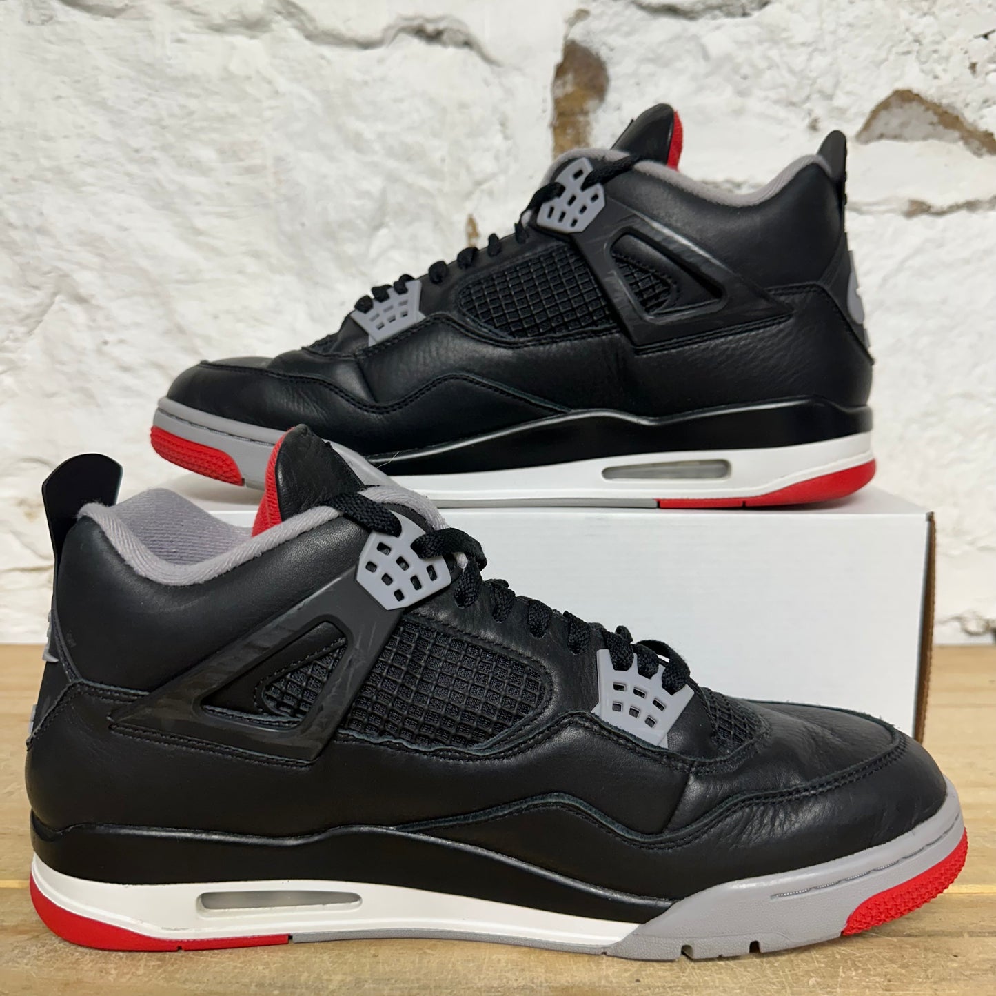Air Jordan 4 Bred Reimainged Sz 13