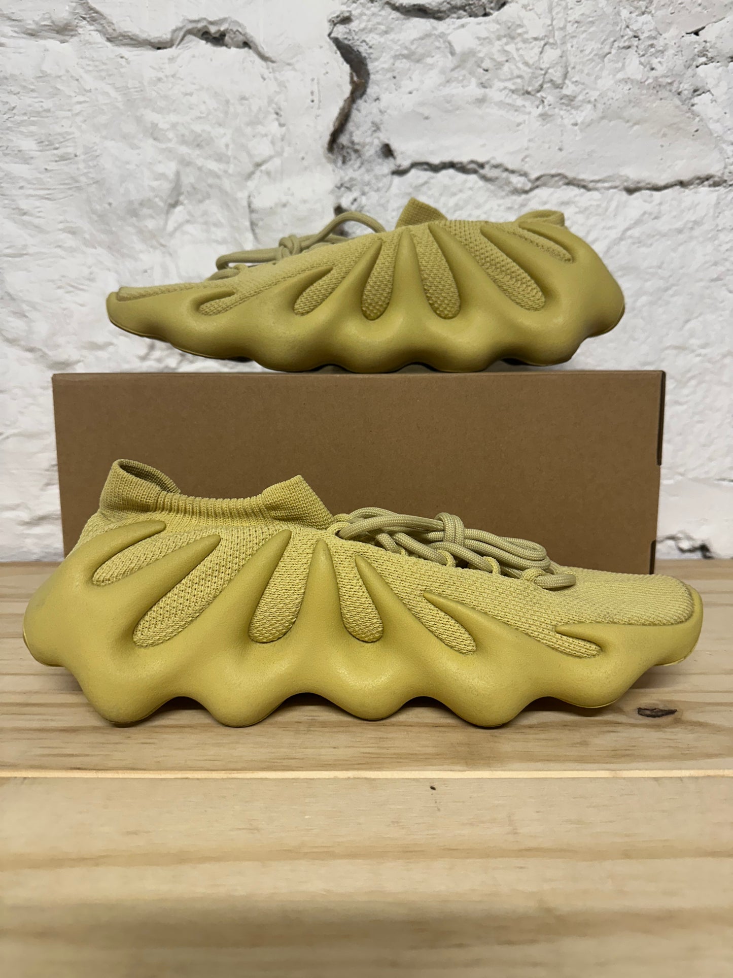 Yeezy 450 Sulfur Sz 11