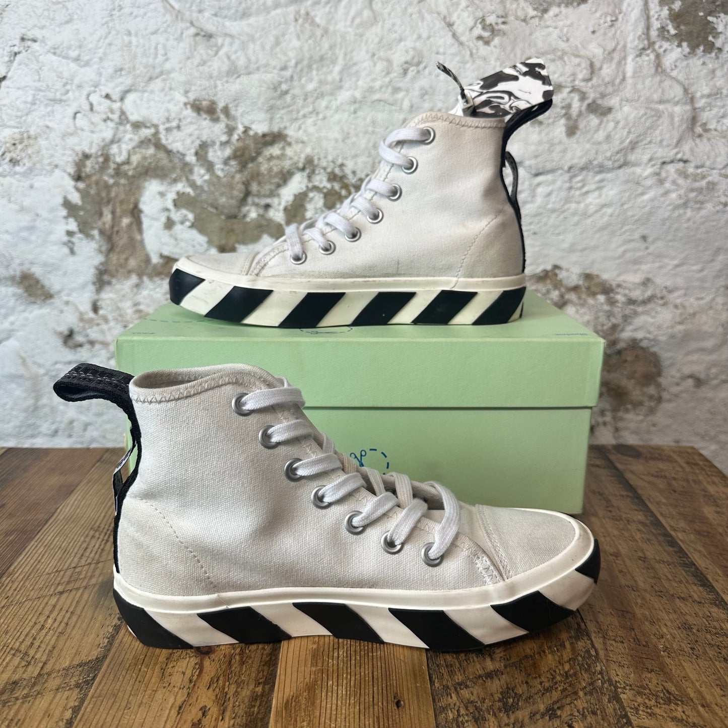 Off-White Vulc High White Black Sneaker Sz 5 (37)