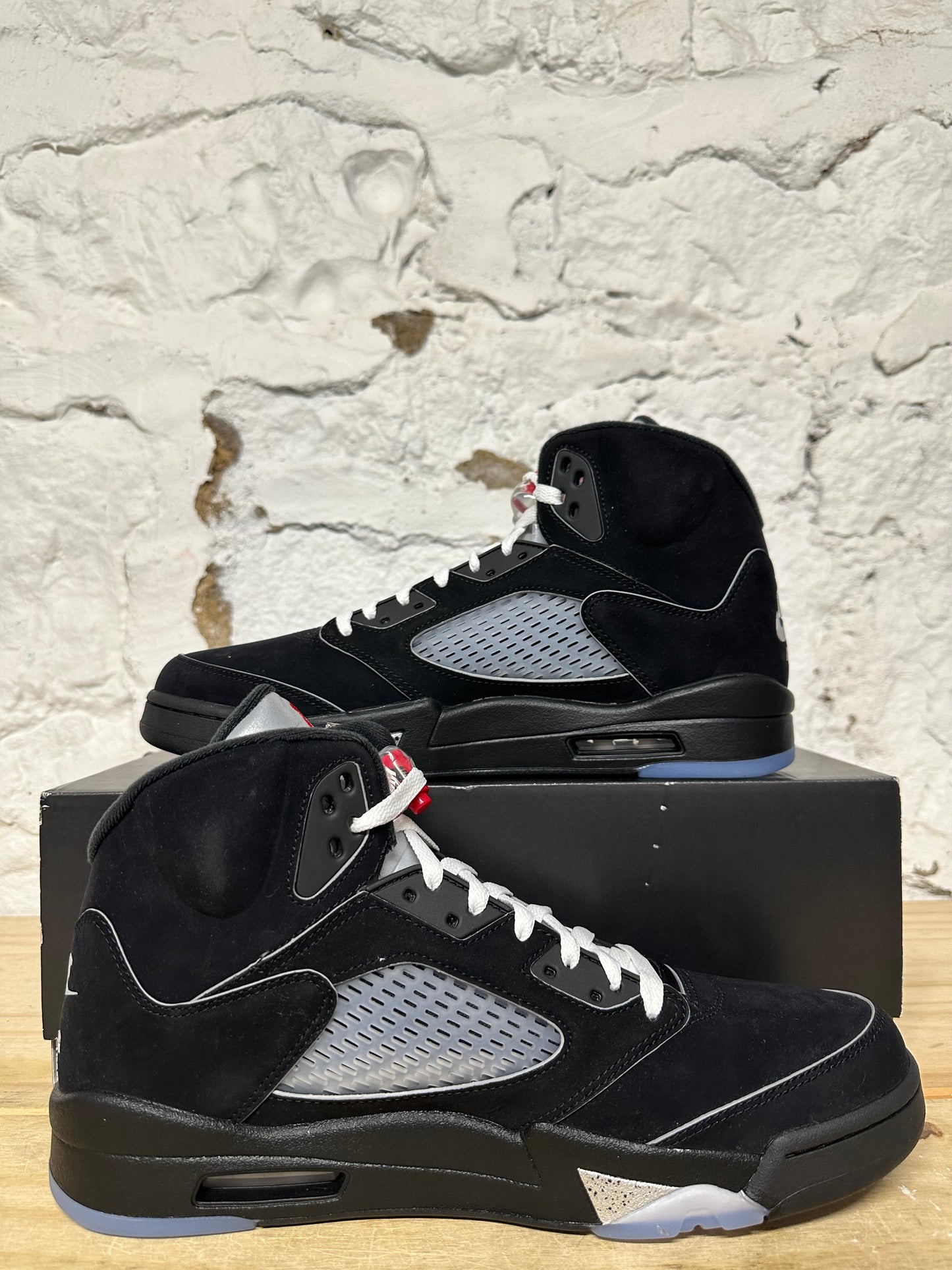 Air Jordan 5 Black Metallic Reimagined Sz 12.5 DS