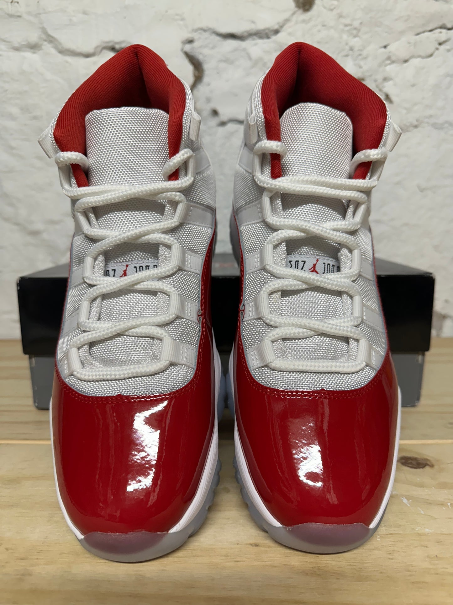 Air Jordan 11 High Cherry Sz 10