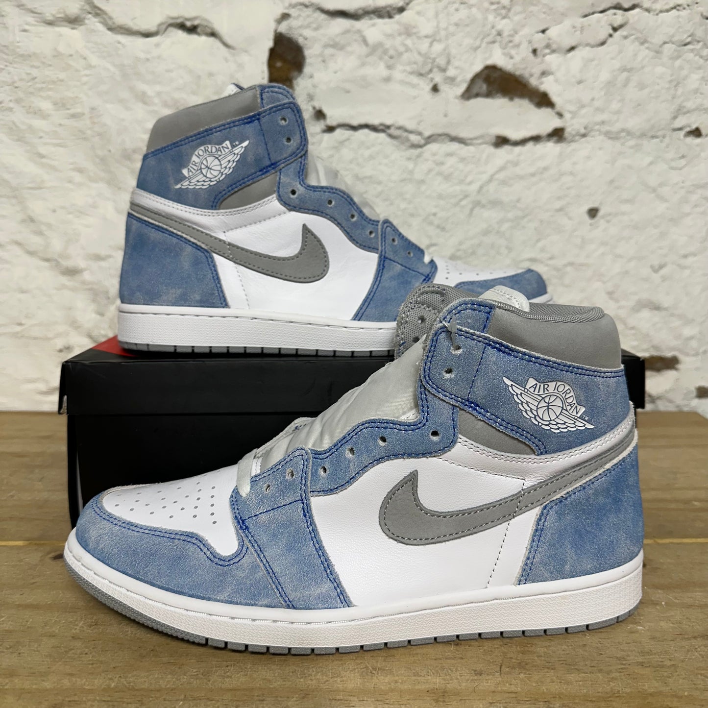 Air Jordan 1 High Hyper Royal Smoke Grey Sz 11 DS