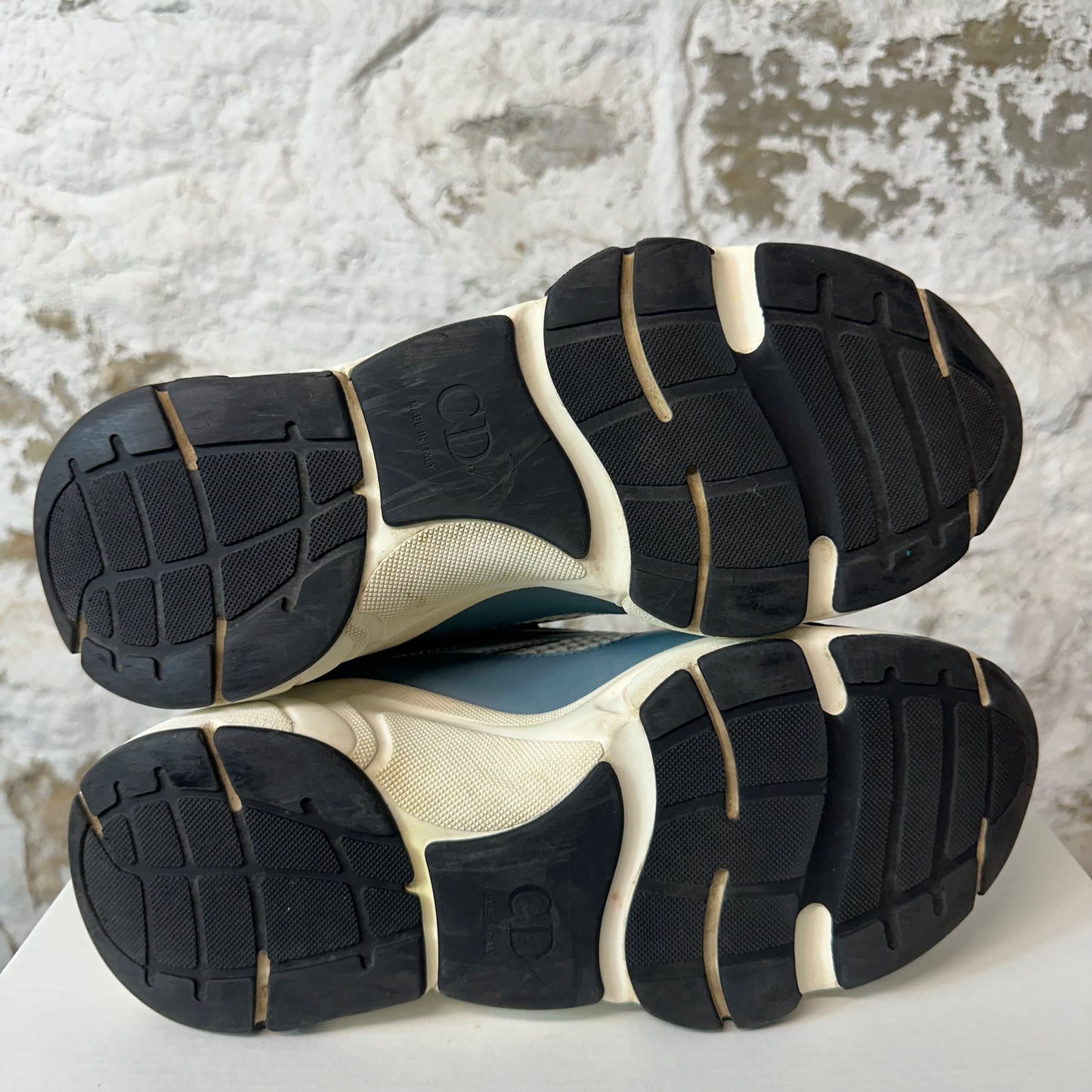 Dior B22 Teal Yellow White Sneaker Sz 7 (40) No Box