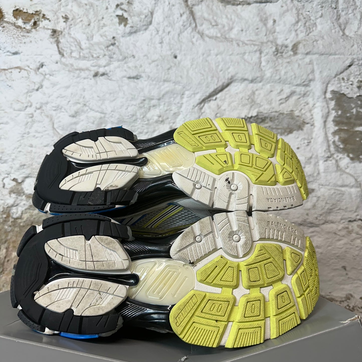 Balenciaga Runner Yellow Blue White Gray Sneaker Sz 7 (40)
