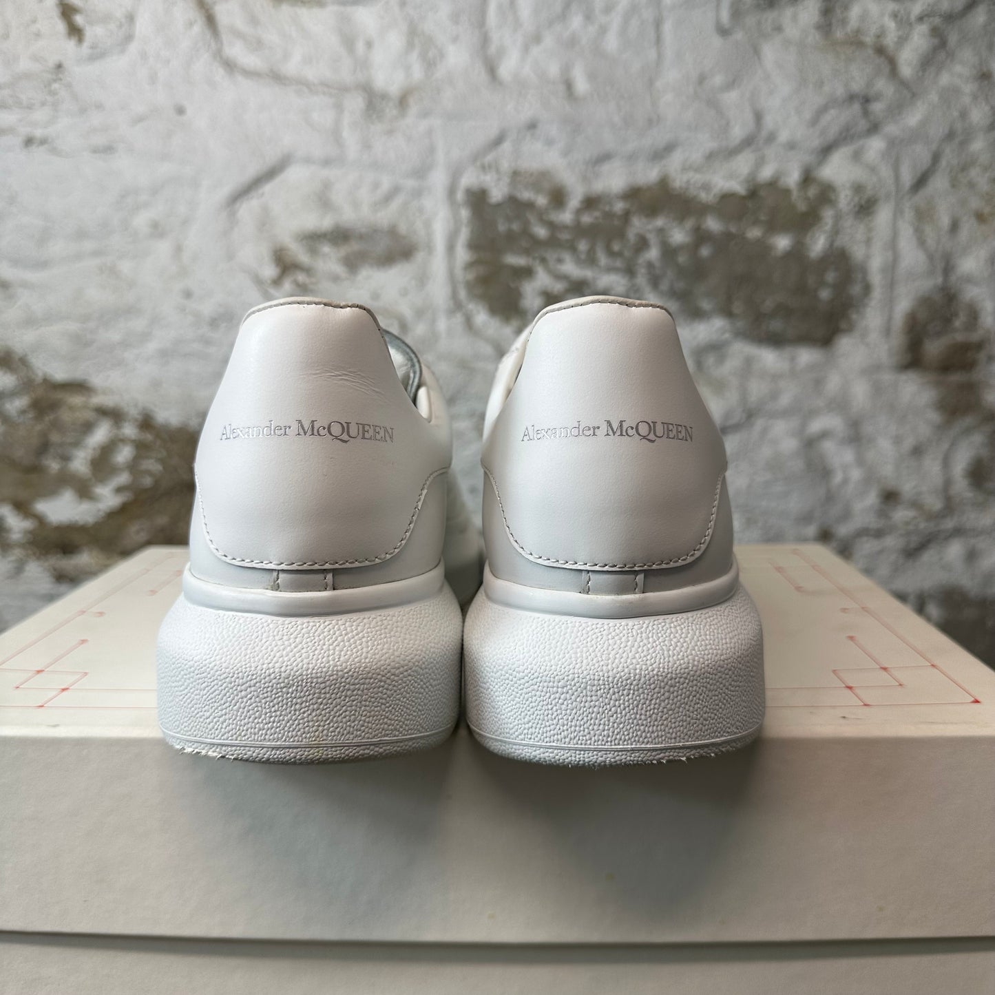 Alexander Mcqueen Heart Logo White Sneaker Sz 9 (42)