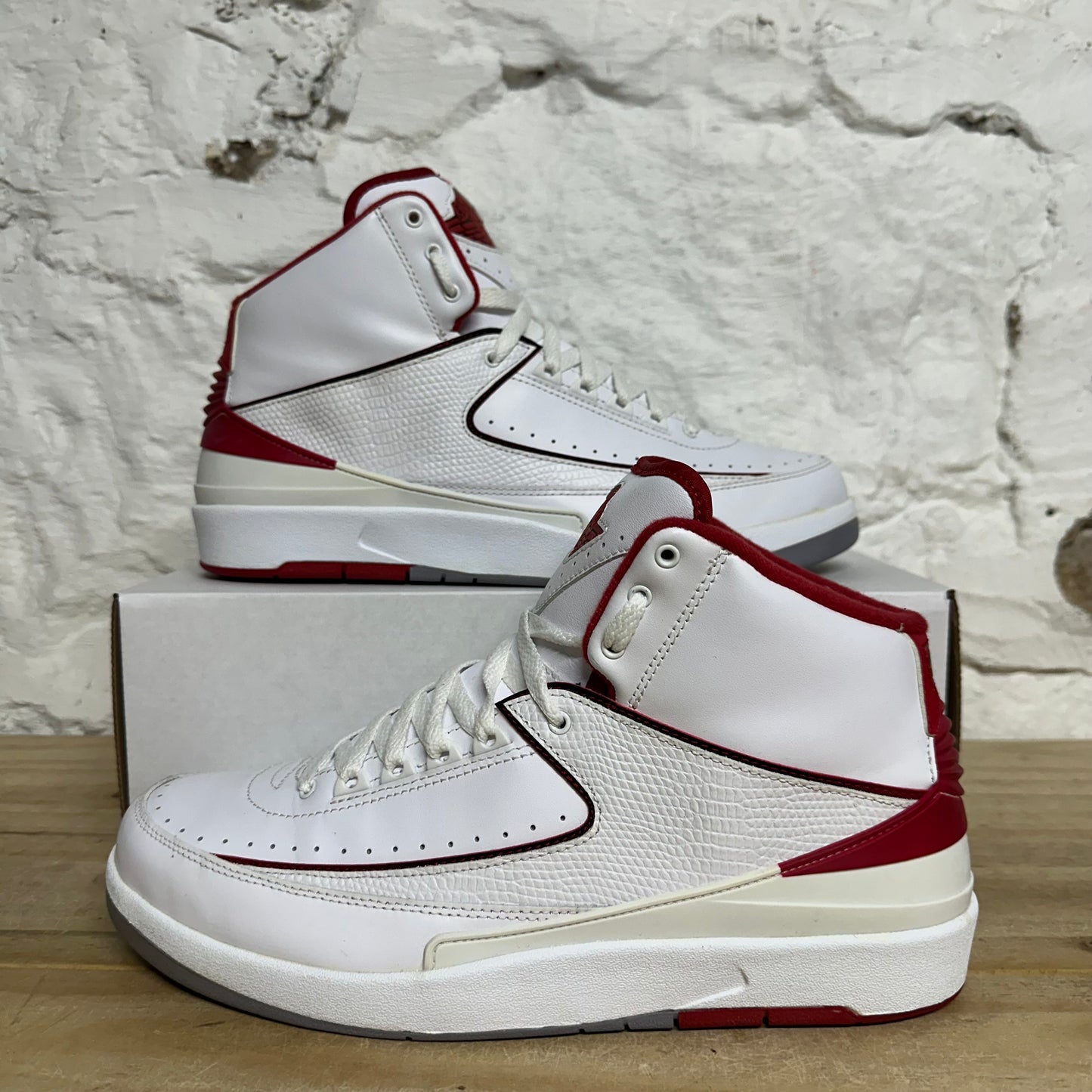 Air Jordan 2 White Red (2014) Sz 12