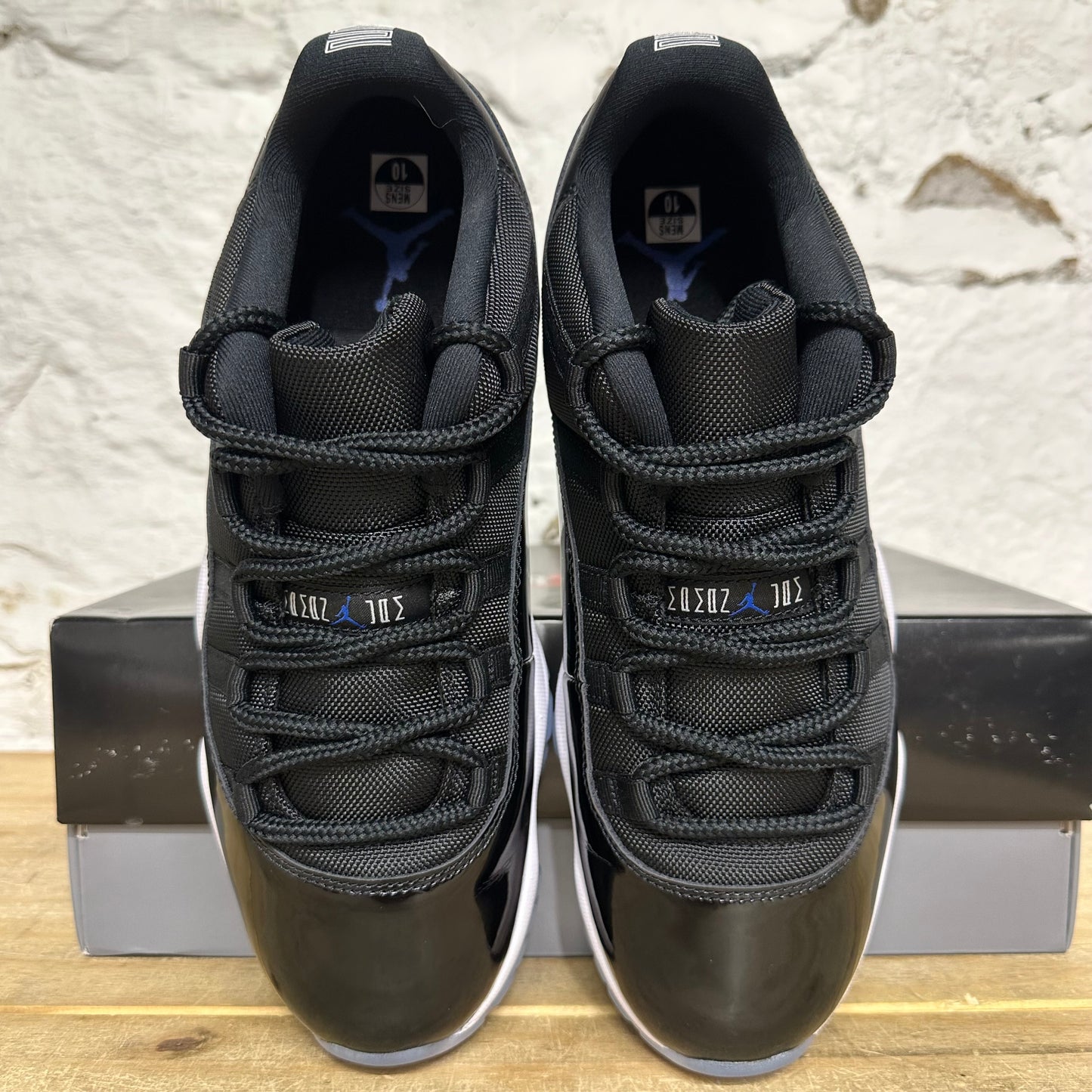 Air Jordan 11 Low Space Jam Sz 10
