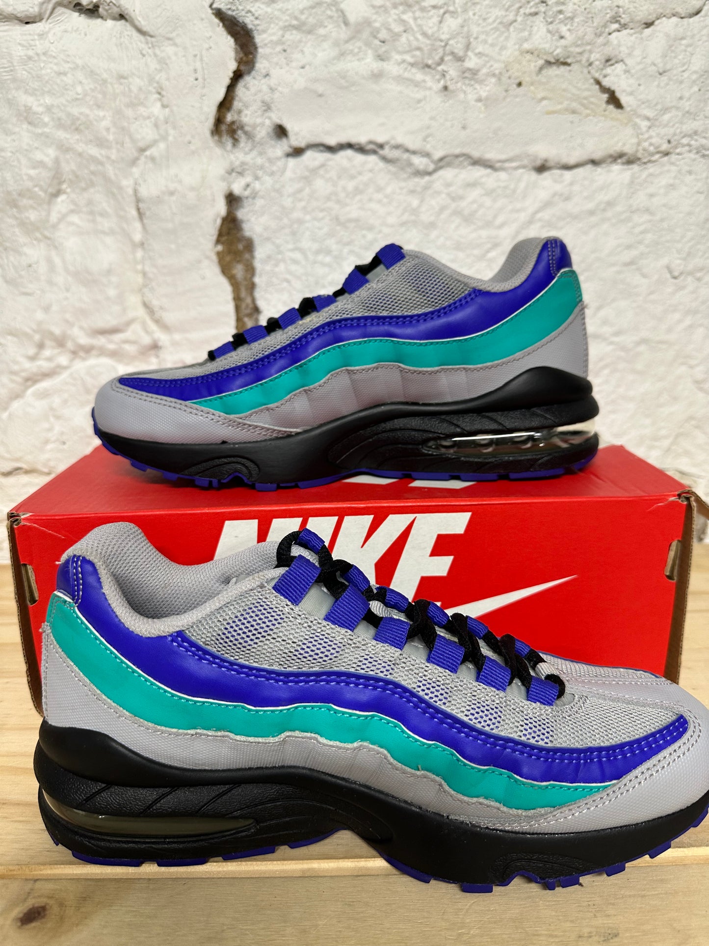 Nike Air Max 95 Indigo Burst Sz 5.5Y