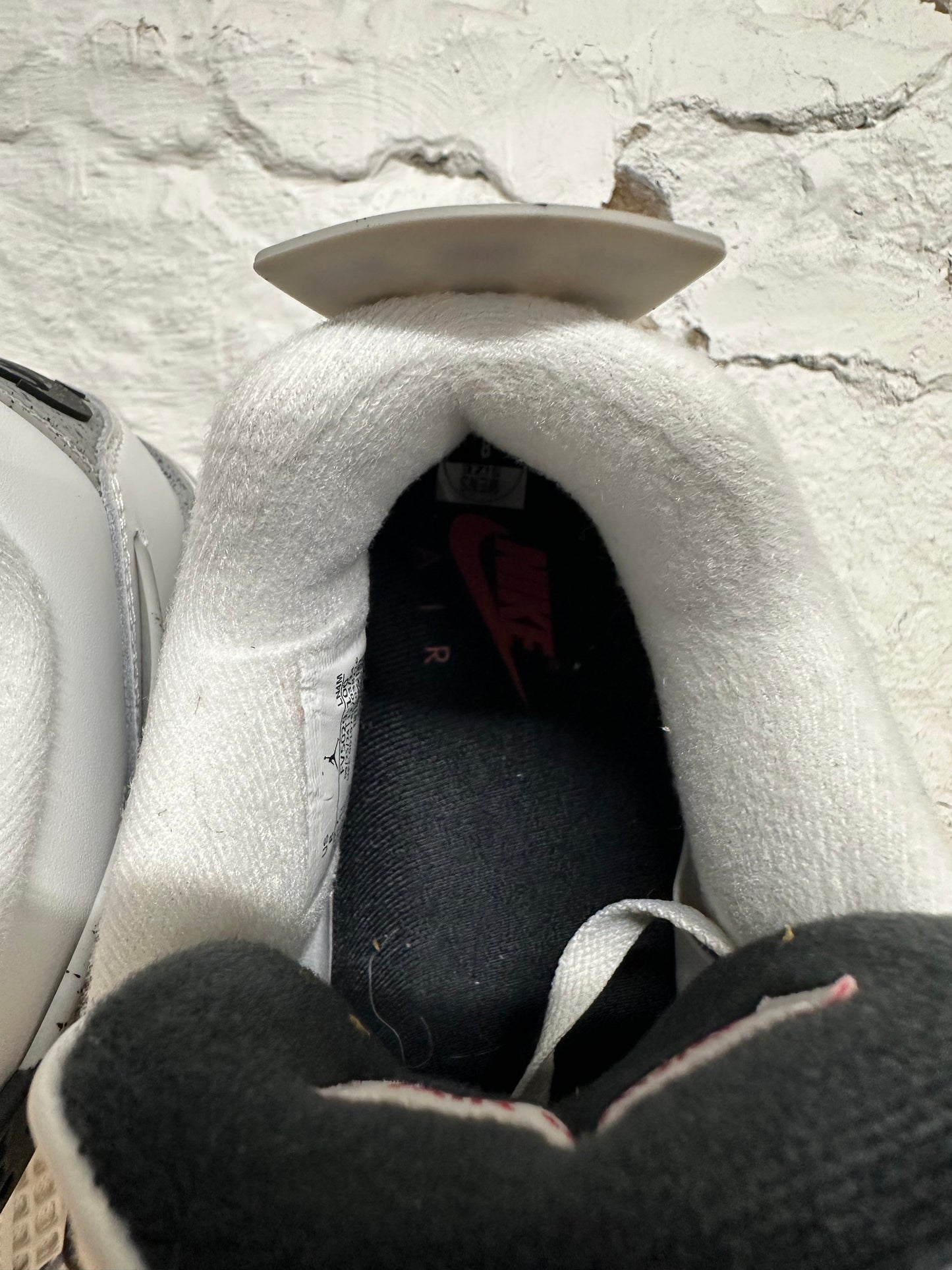 Air Jordan 4 White Cement Sz 8