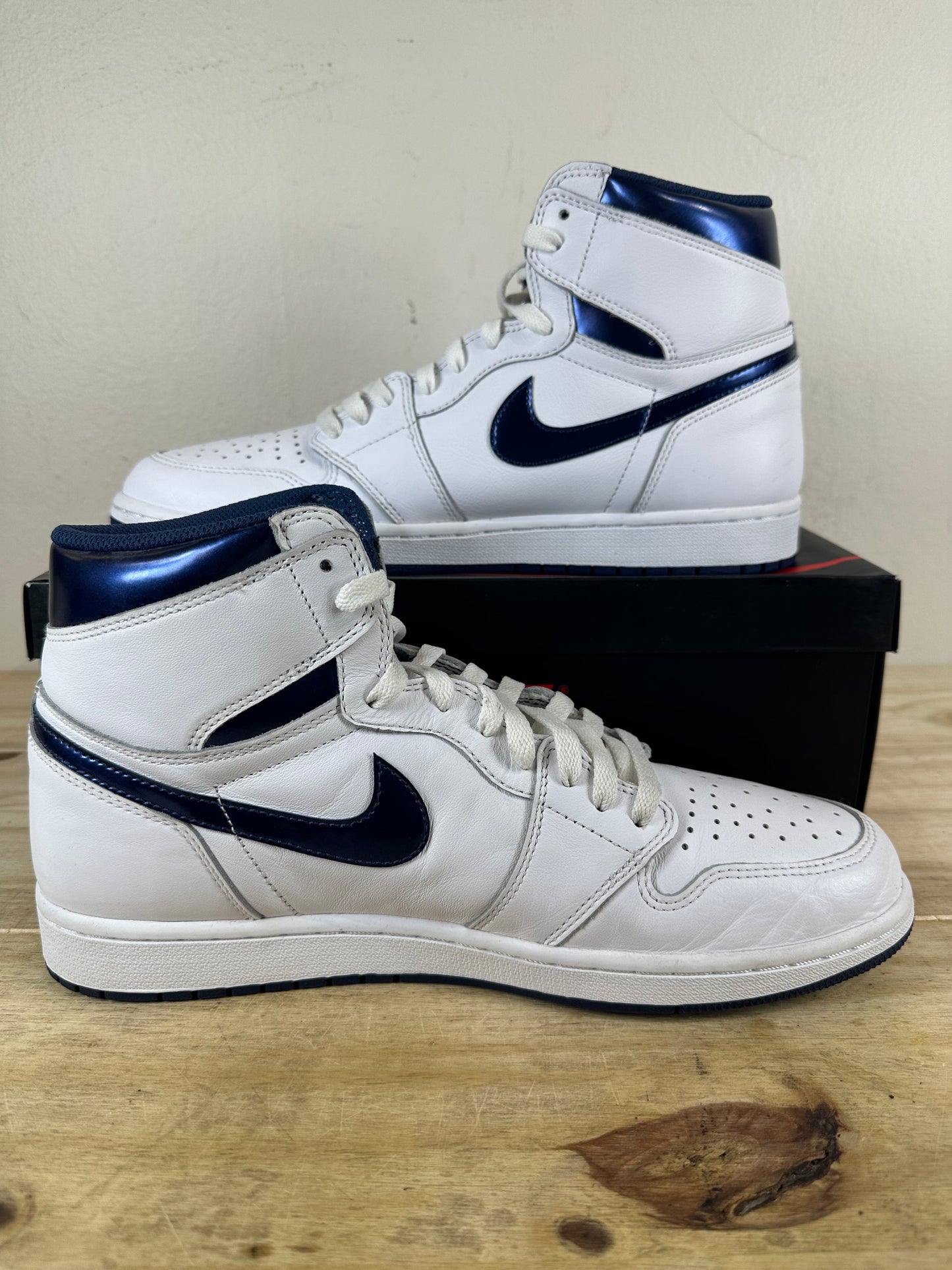 Air Jordan 1 High Metallic Navy Sz 11.5