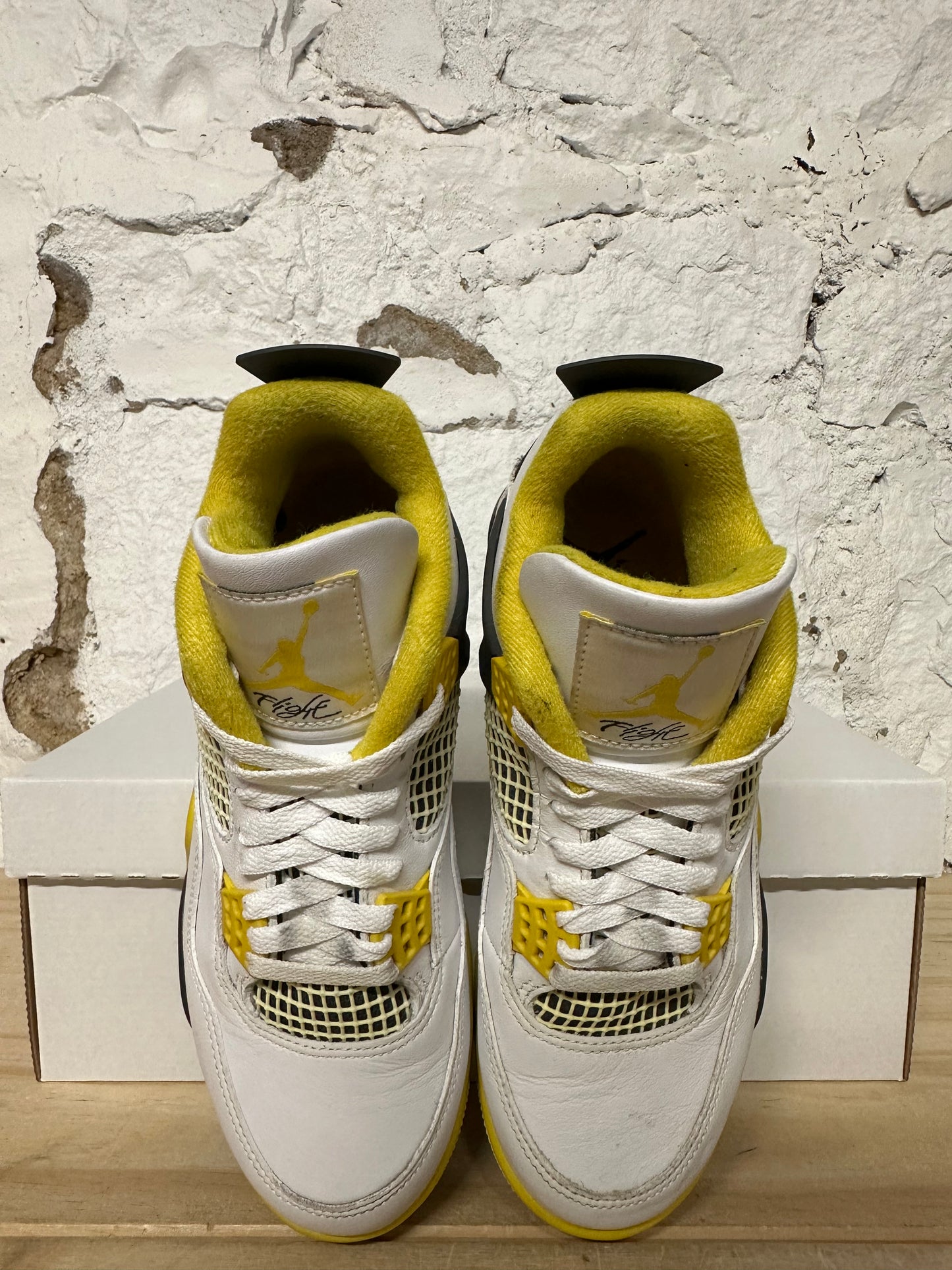 Air Jordan 4 Vivid Sulfur Sz 5.5 (7W)
