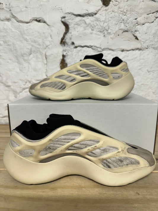 Yeezy 700 V3 Azael Sz 8.5