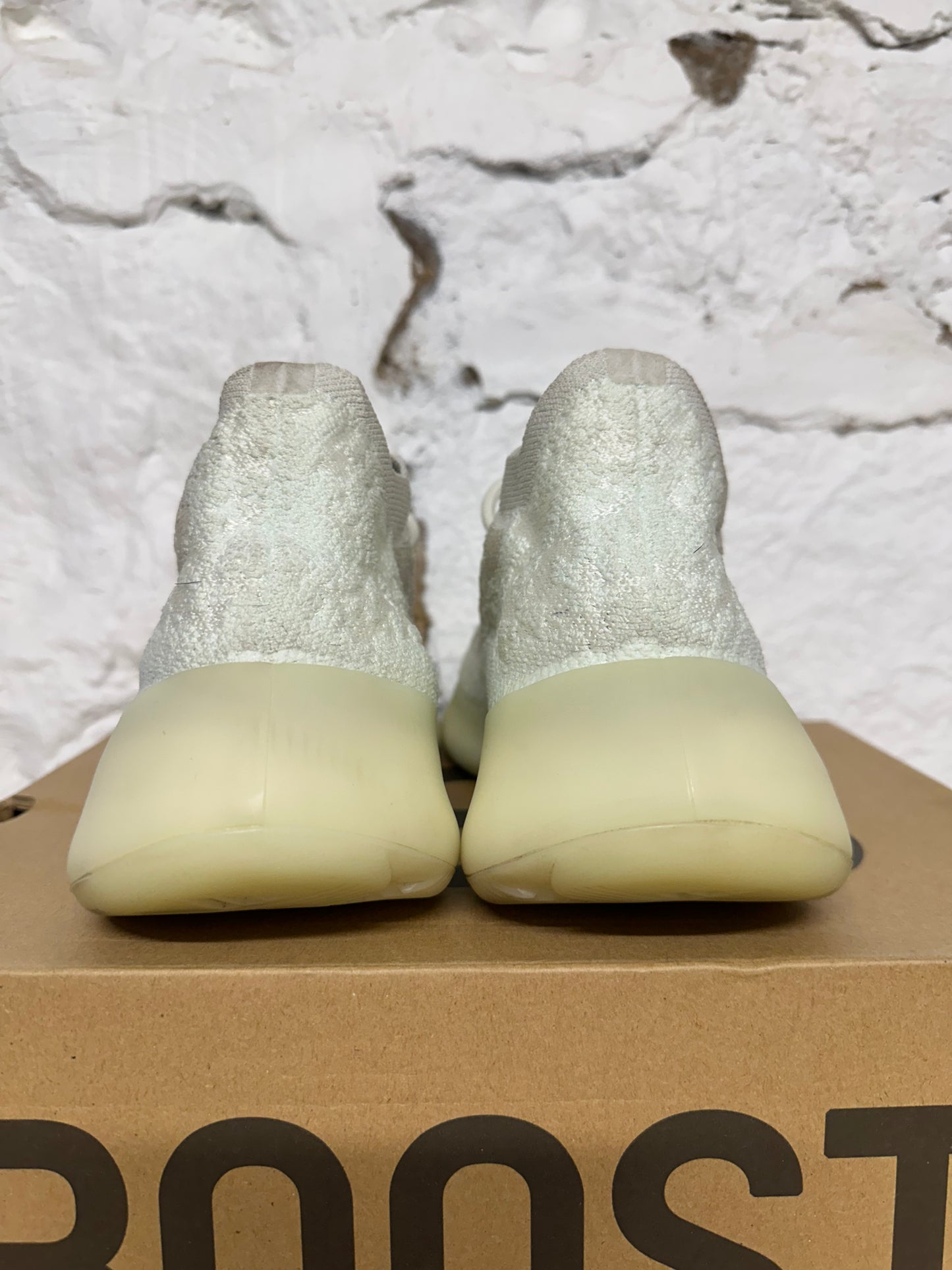 Yeezy 380 Calcite Glow Sz 8