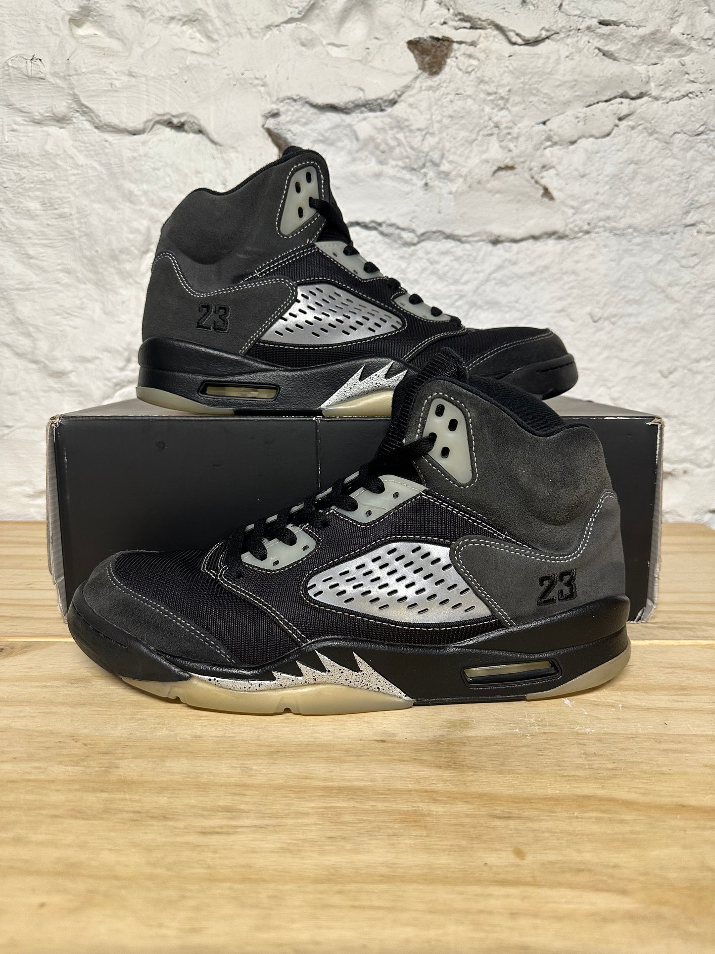 Air Jordan 5 Anthracite Sz 10.5