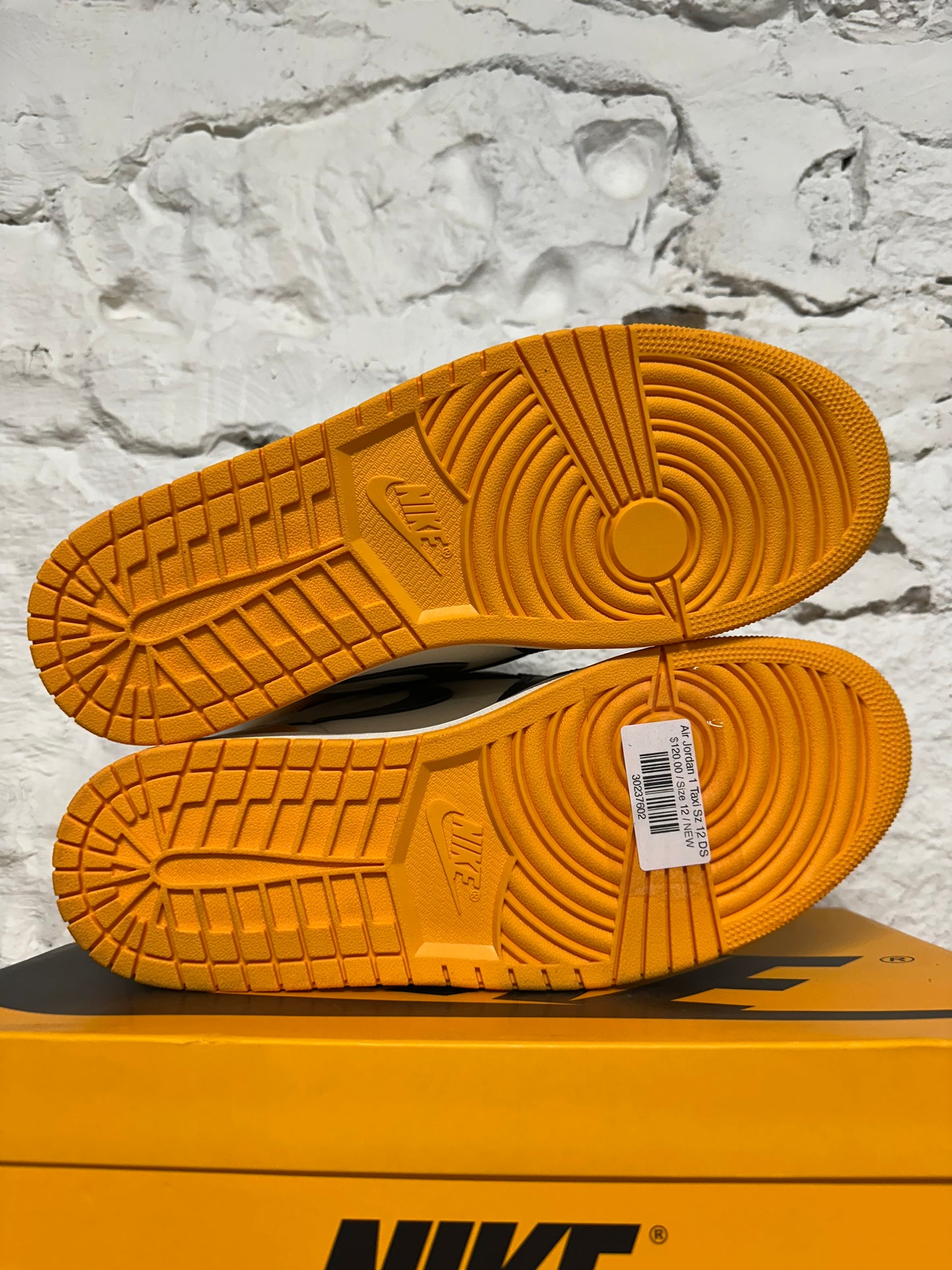 Air Jordan 1 High Taxi Sz 12 DS