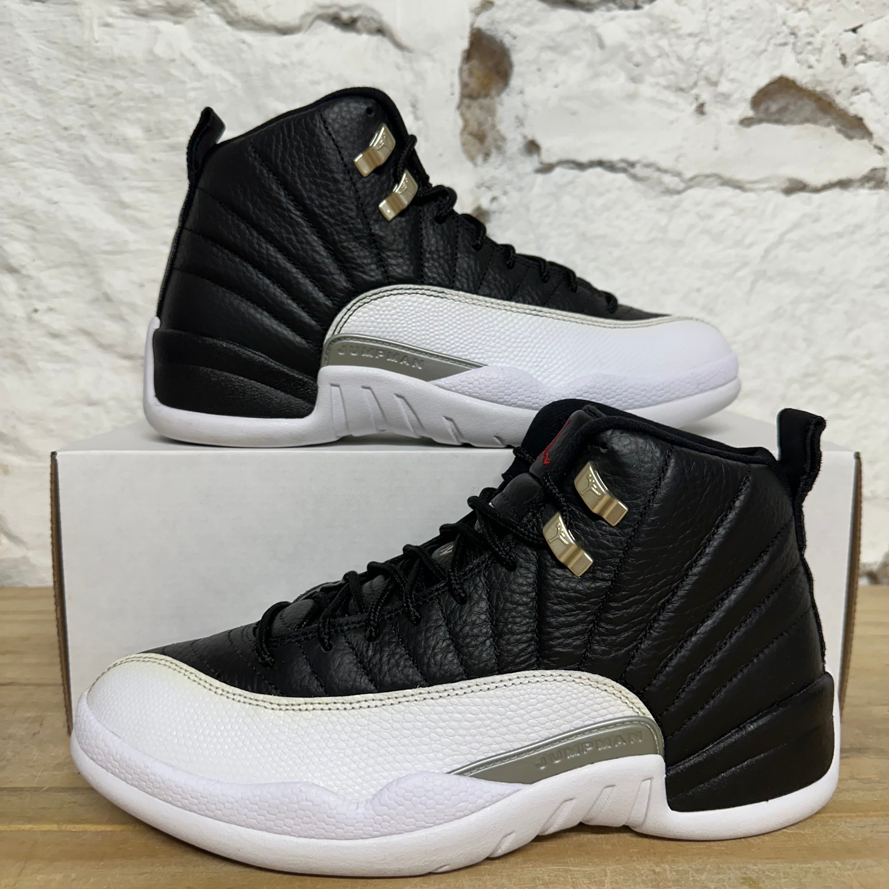 Air Jordan 12 Playoffs Sz 8.5