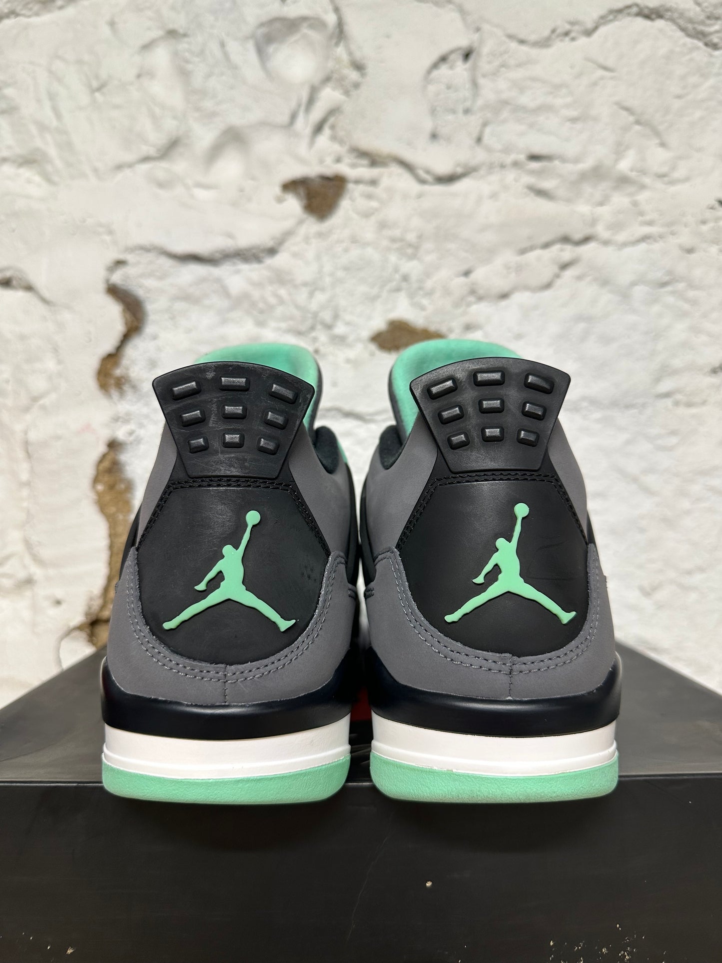 Air Jordan 4 Green Glow Sz 11.5