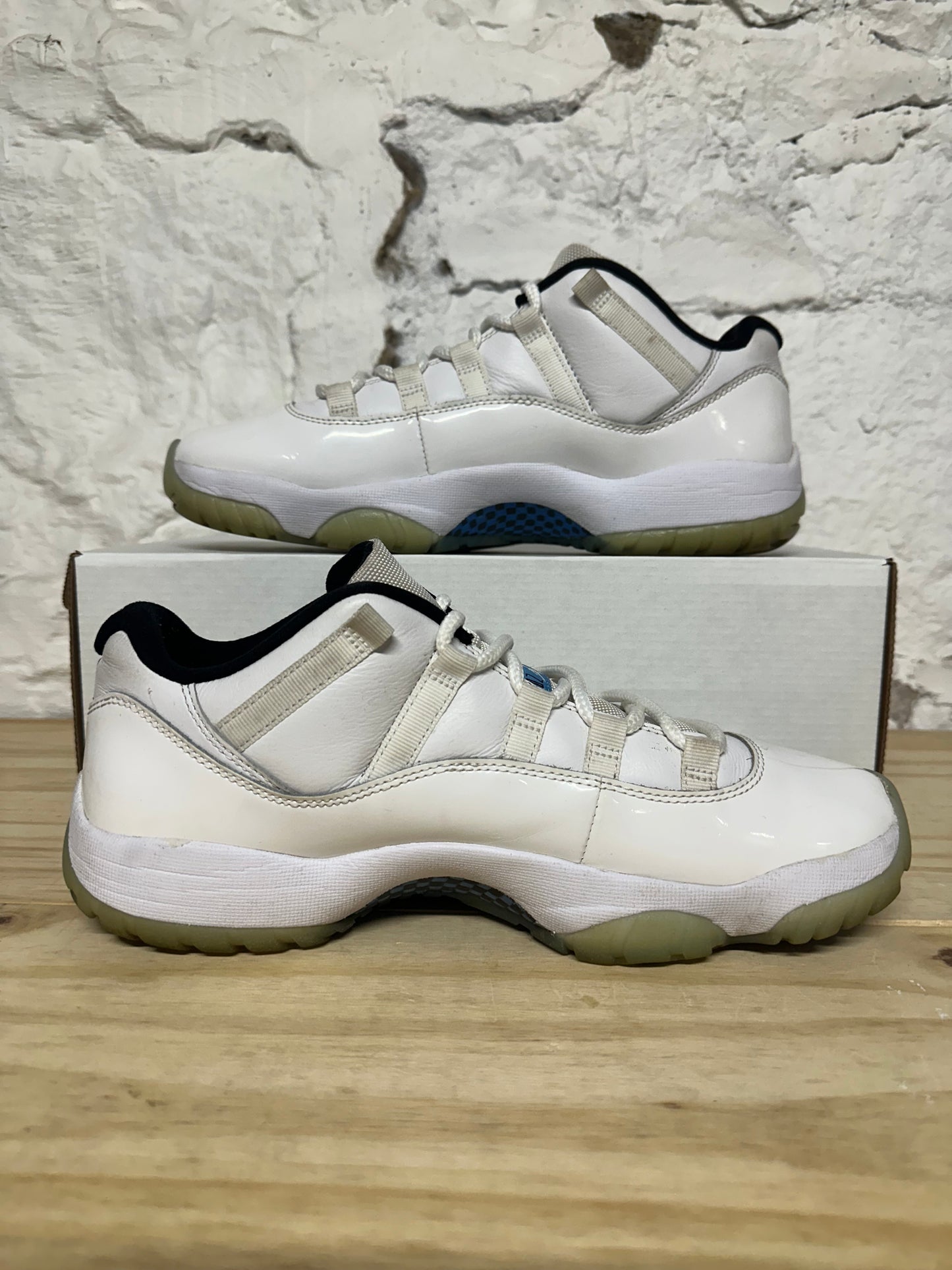 Air Jordan 11 Low Legend Blue Sz 9.5