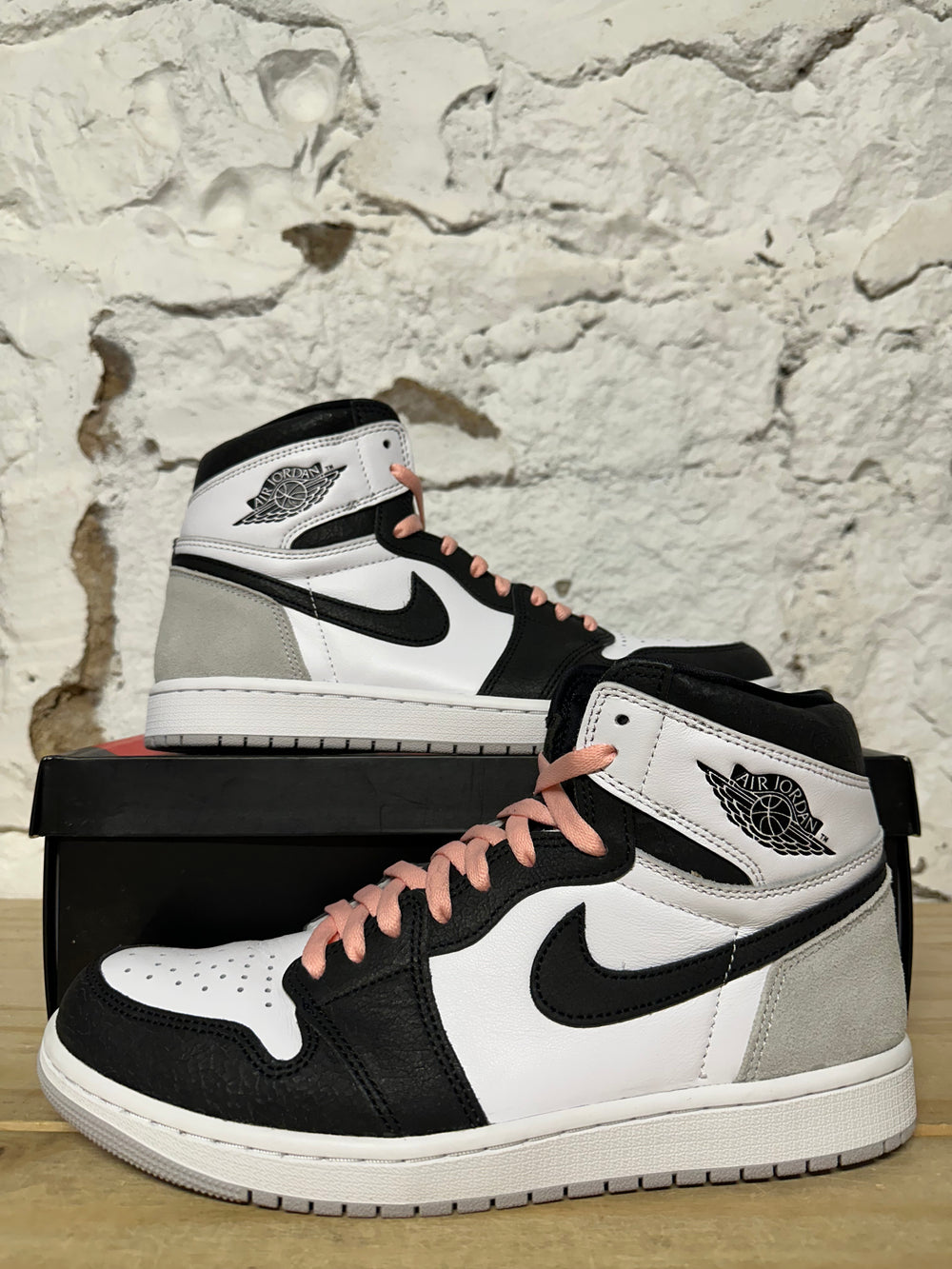 Air Jordan 1 High Bleached Coral Sz 10